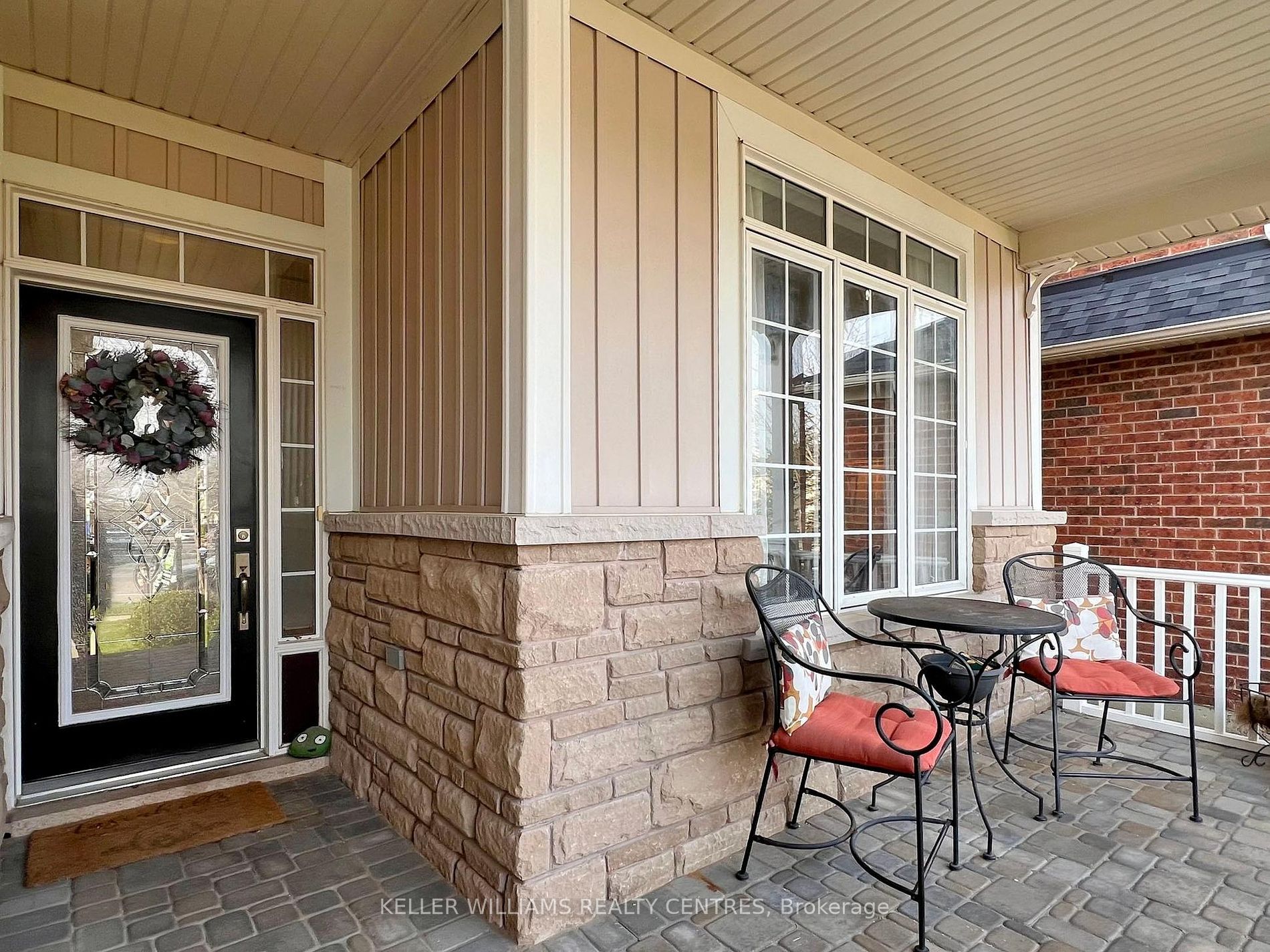 410 Carnwith Dr E