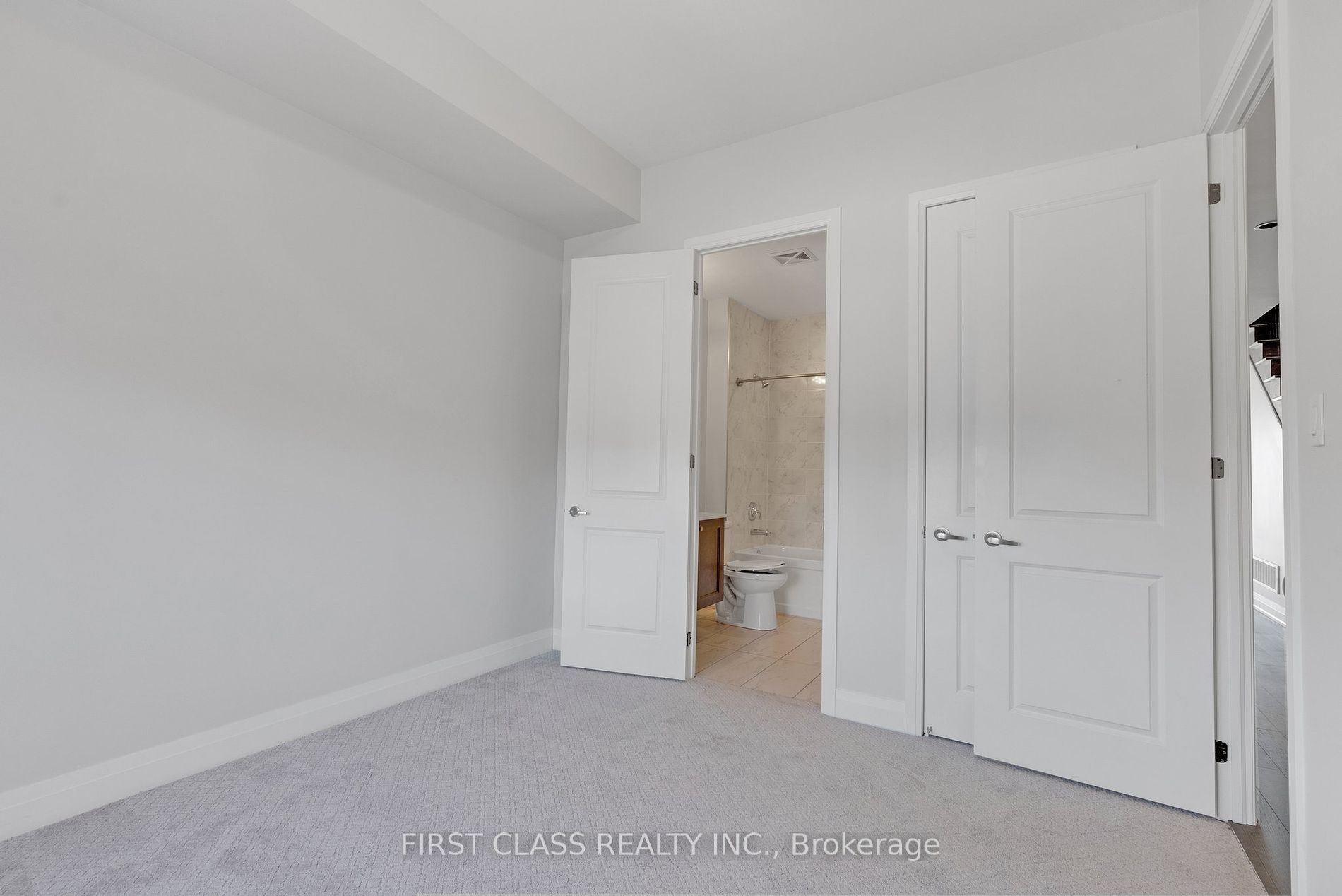 325 Lakebreeze Drive, #2