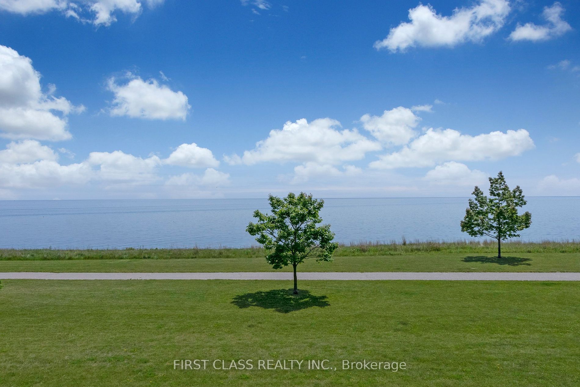325 Lakebreeze Drive, #2