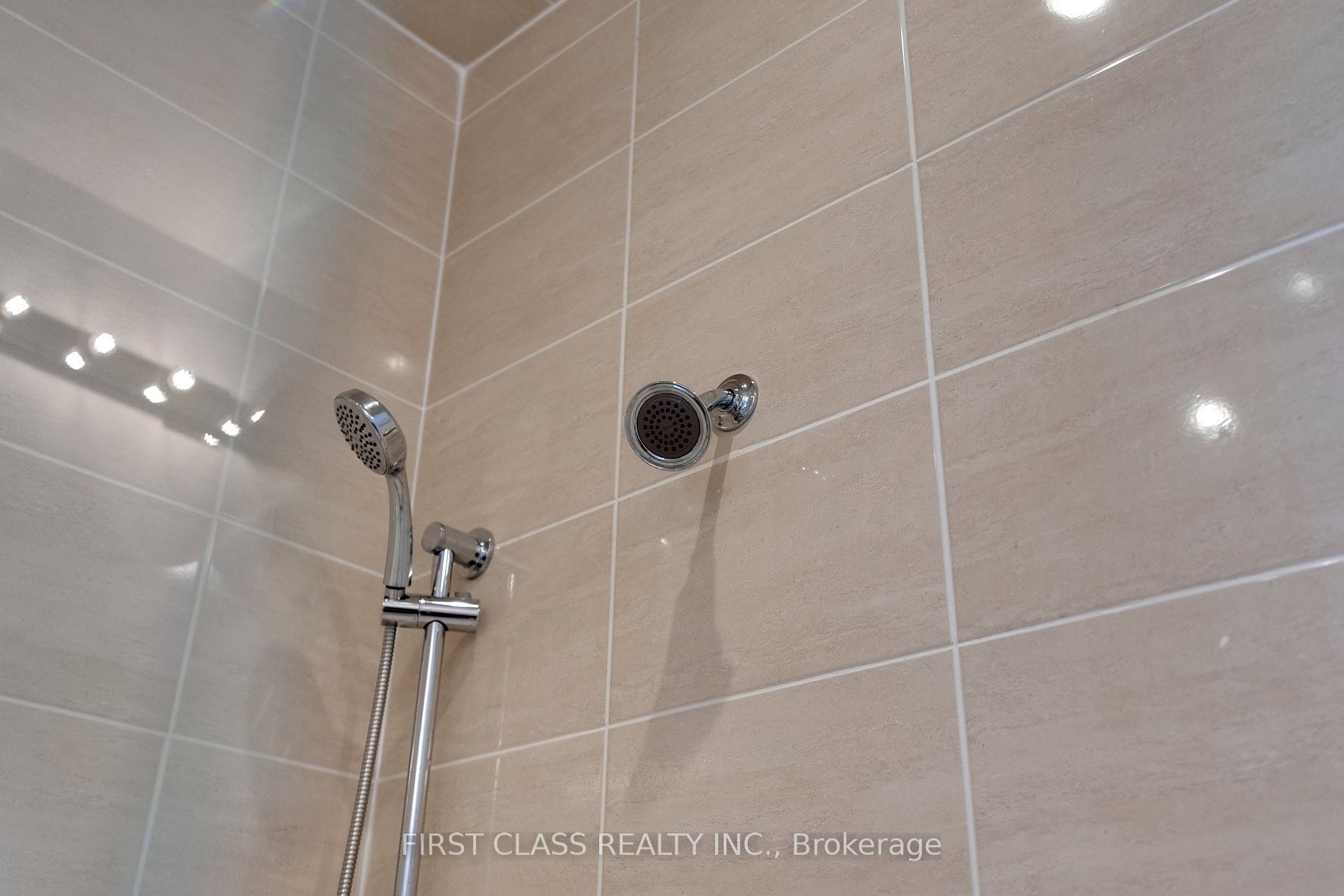 325 Lakebreeze Drive, #2