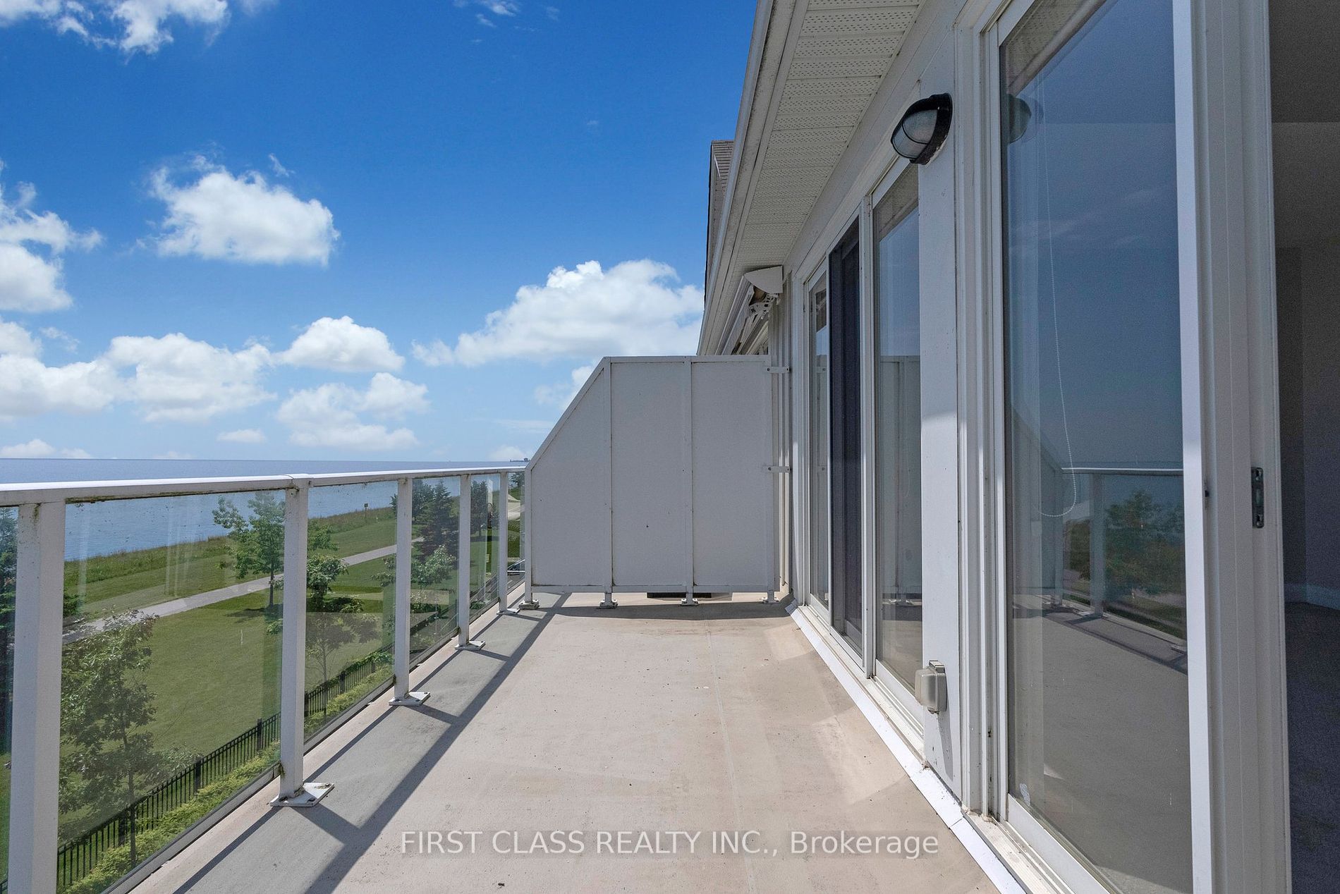 325 Lakebreeze Drive, #2
