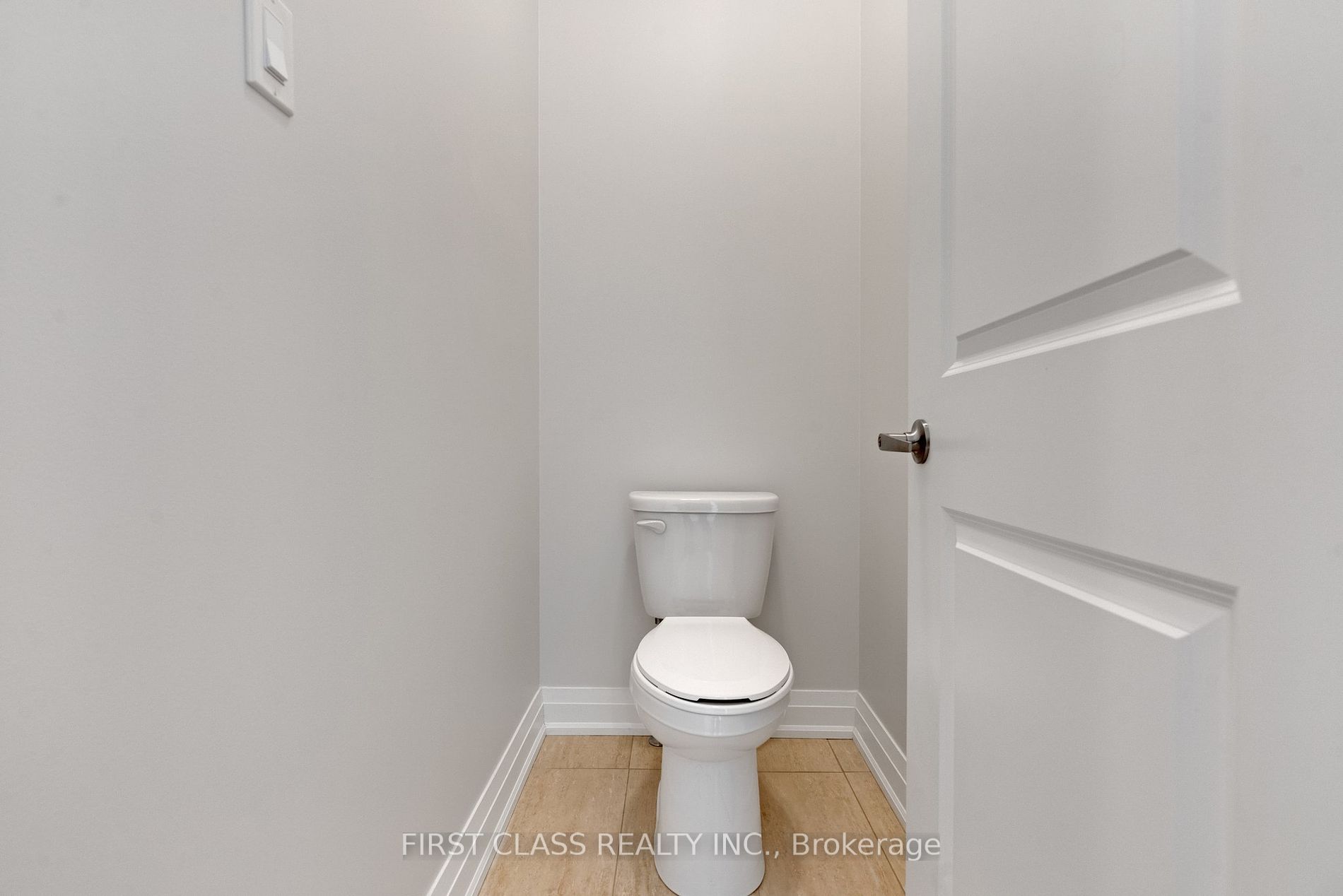 325 Lakebreeze Drive, #2