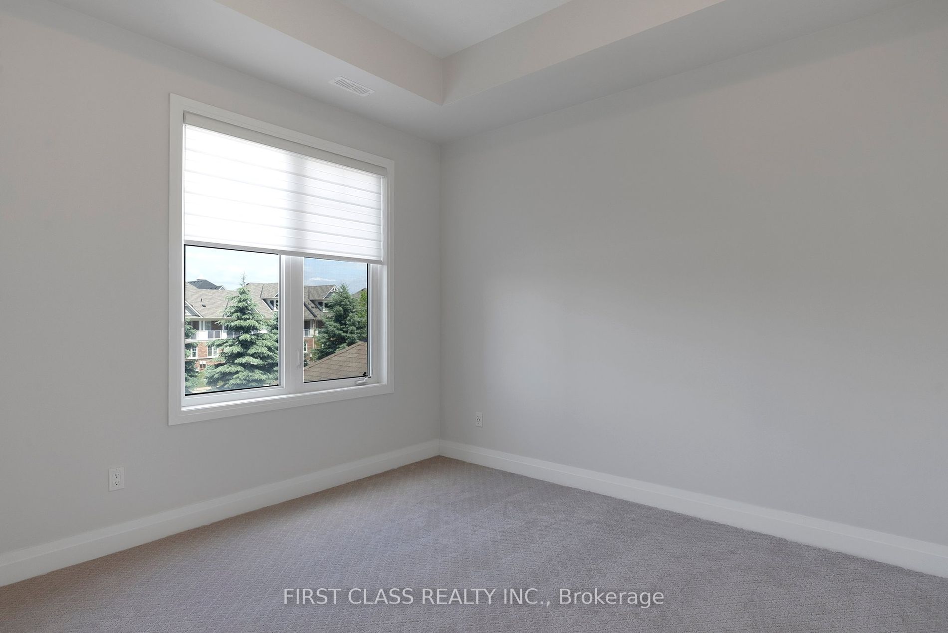 325 Lakebreeze Drive, #2