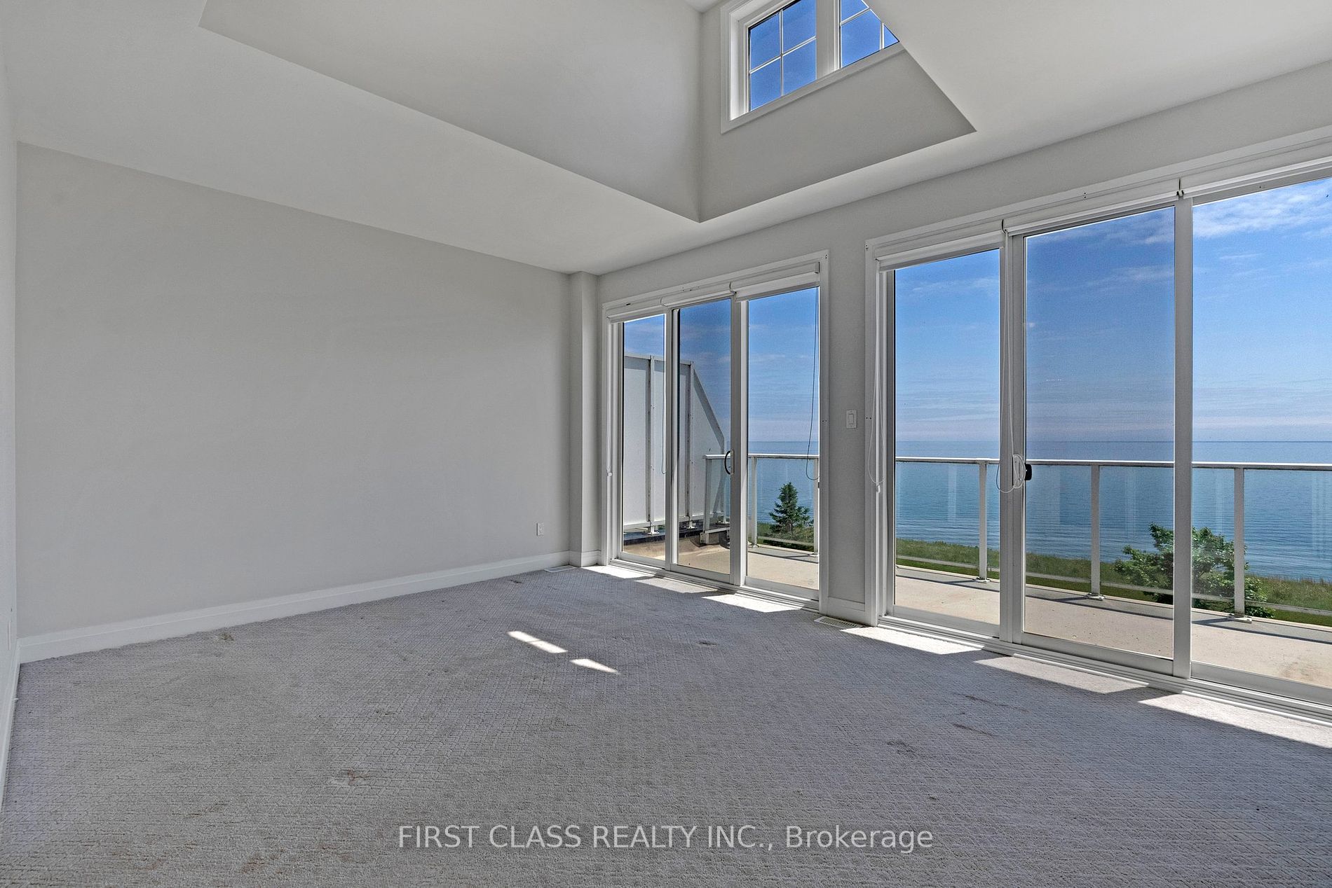 325 Lakebreeze Drive, #2