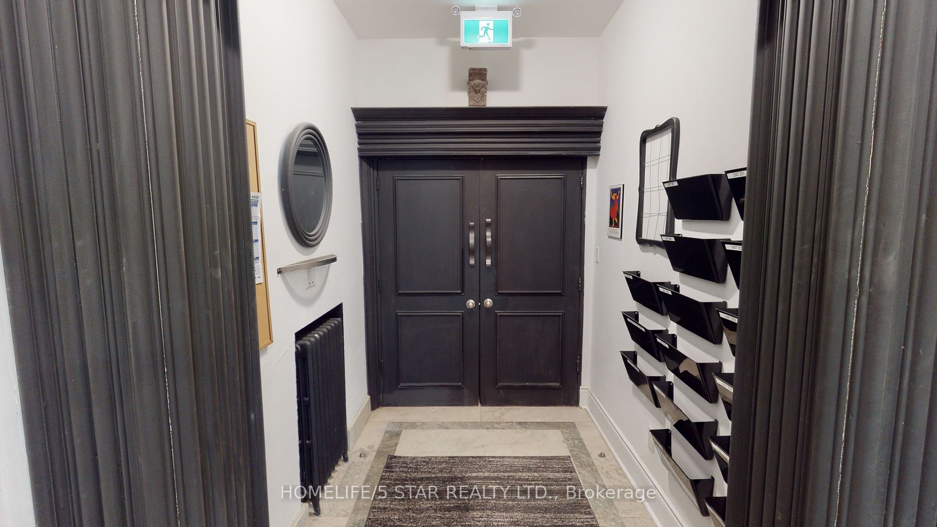 1152 Gerrard St E, #208