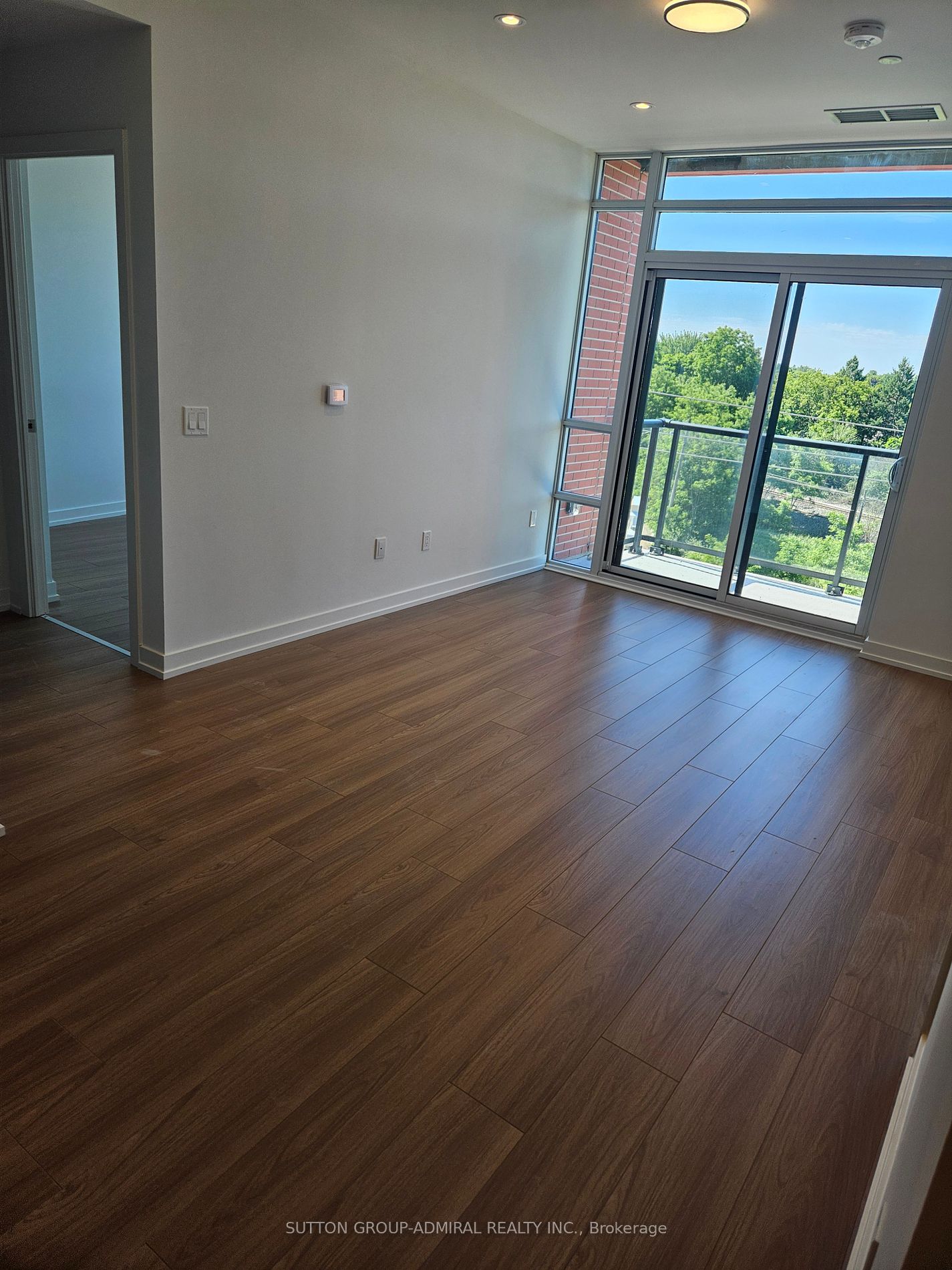 1010 Dundas Street E #514
