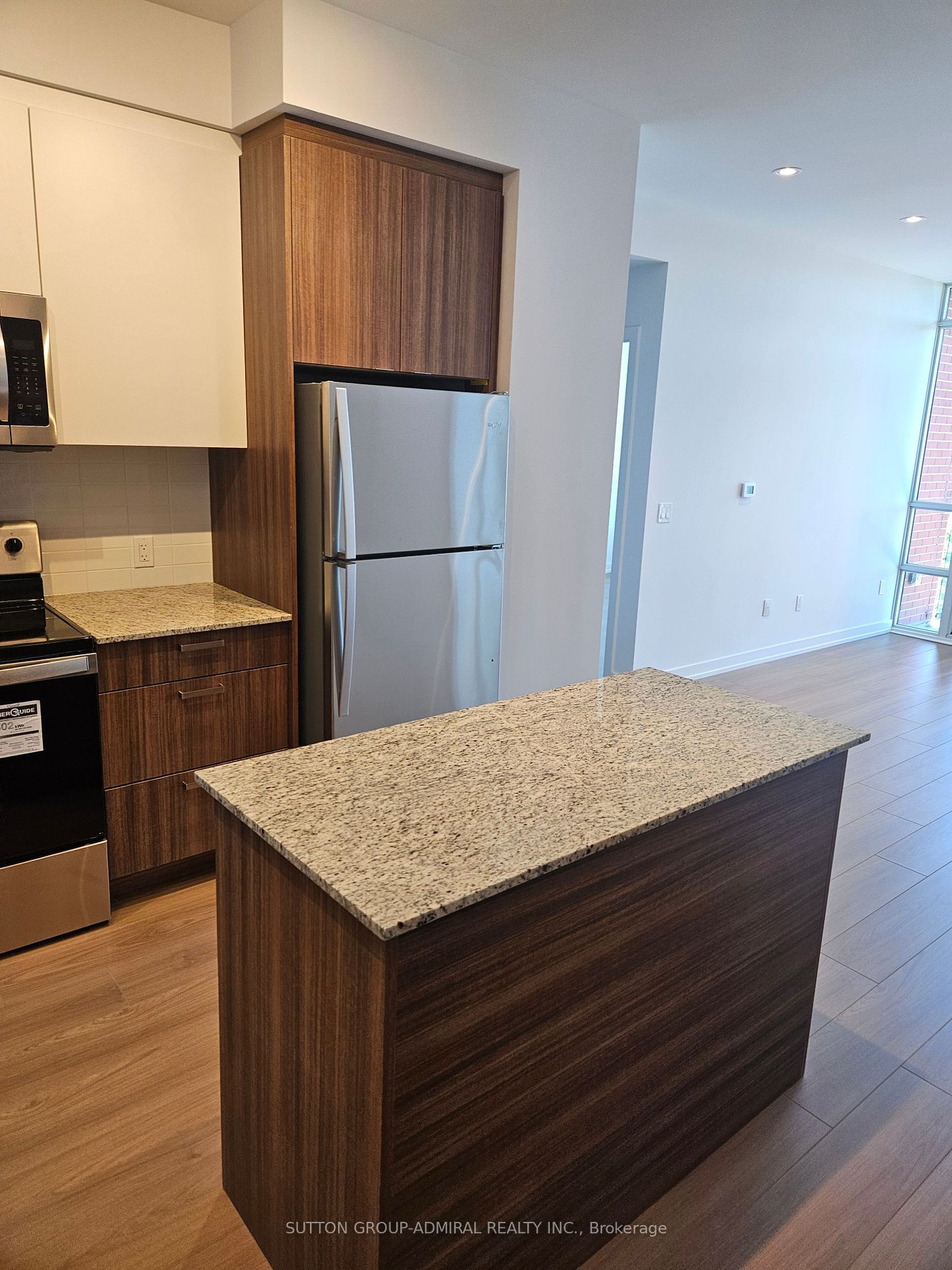 1010 Dundas Street E #514