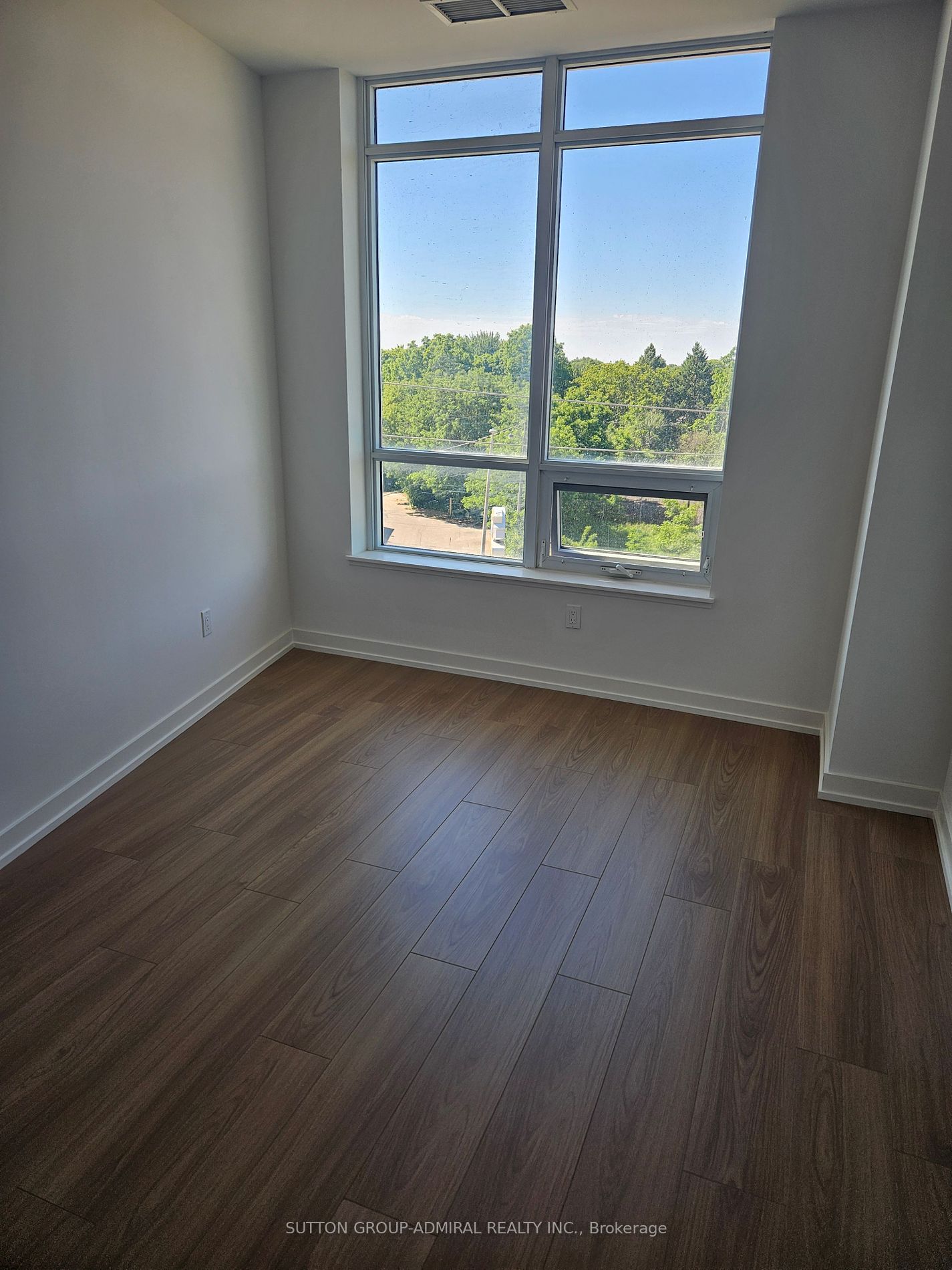 1010 Dundas Street E #514