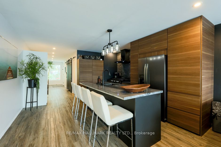 7 Brimley Rd S, #2