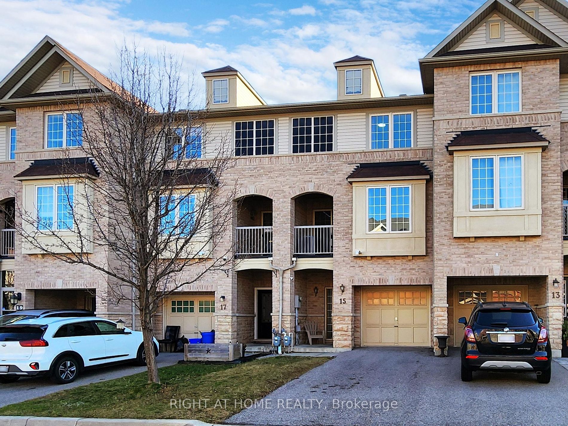 15 Blunden Road
