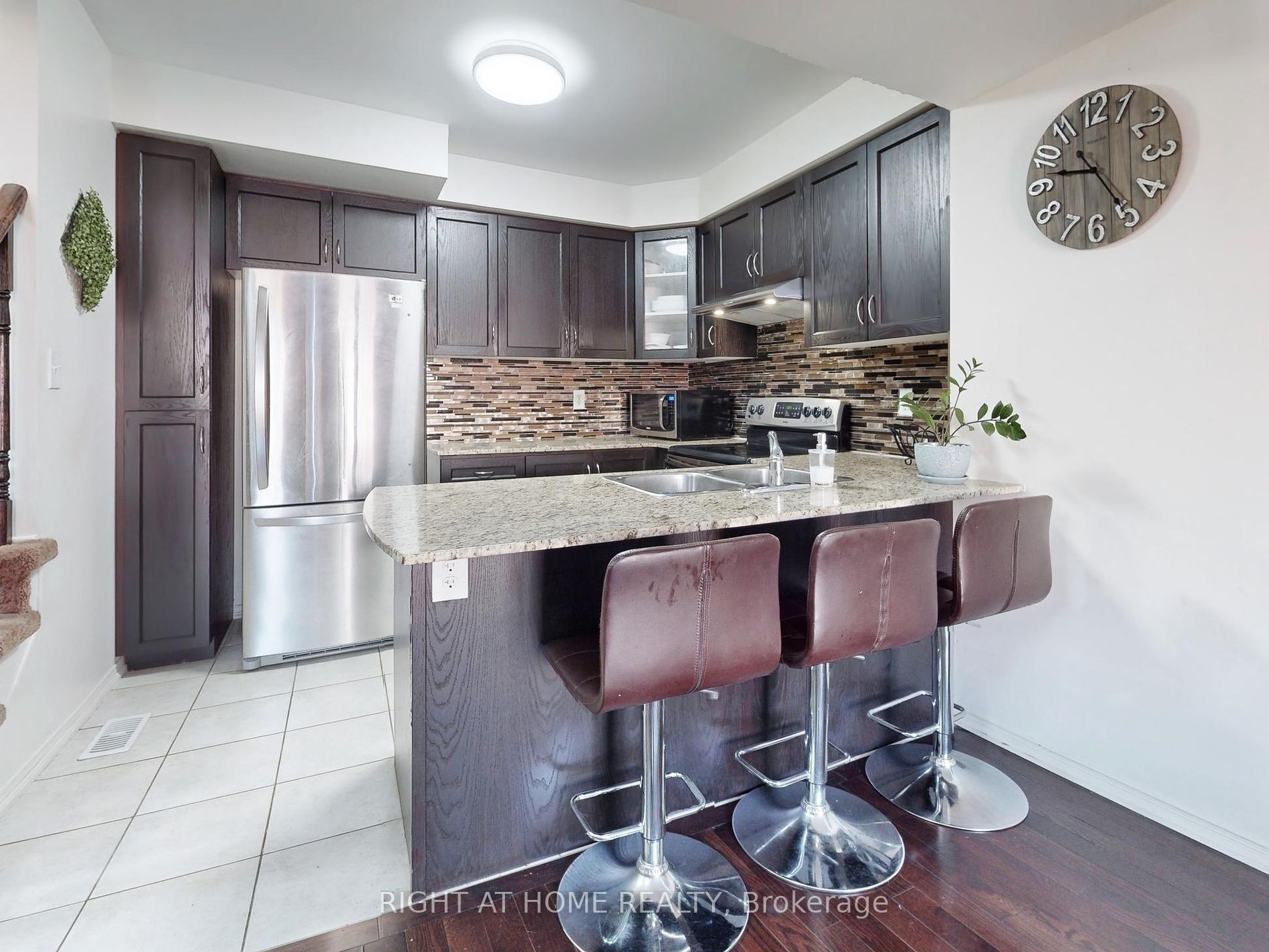 15 Blunden Road