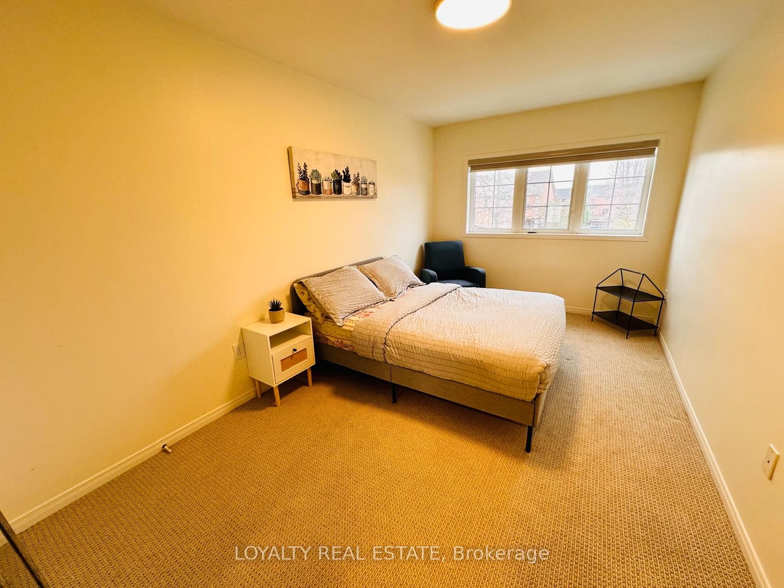 28 Thorp Crescent