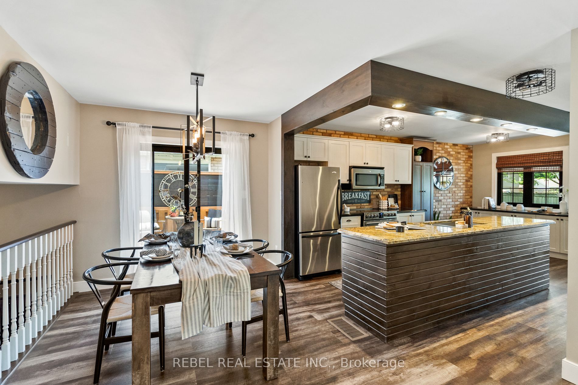 1464 Trowbridge Drive
