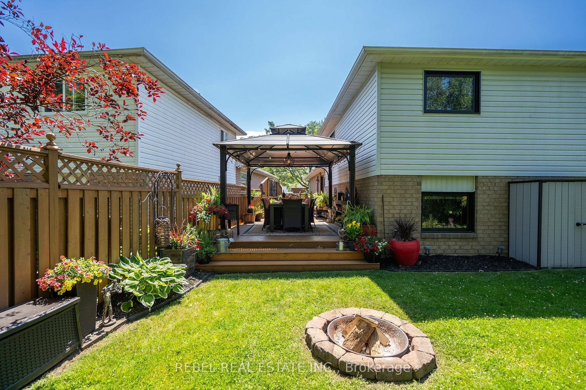 1464 Trowbridge Drive