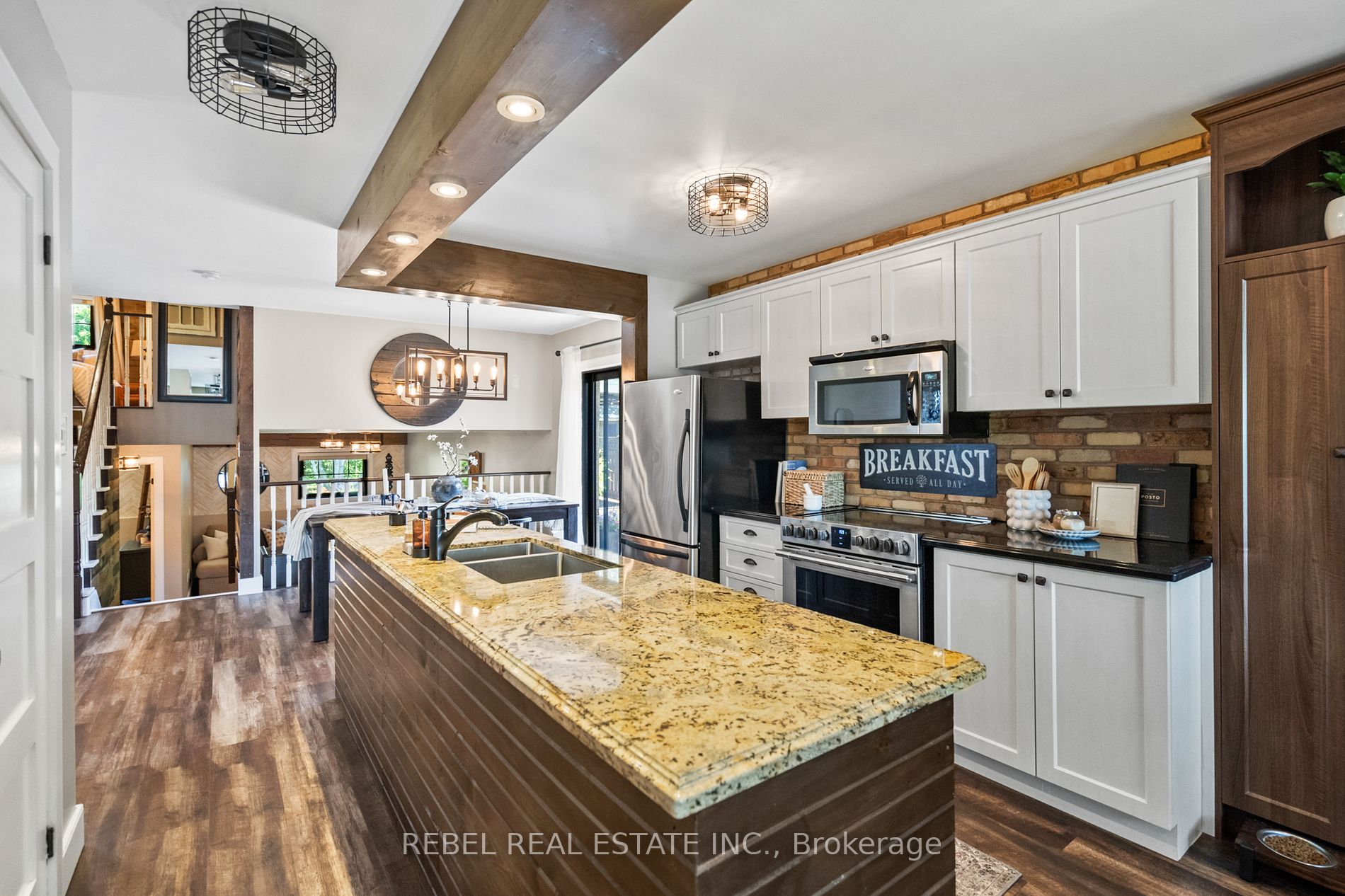 1464 Trowbridge Drive