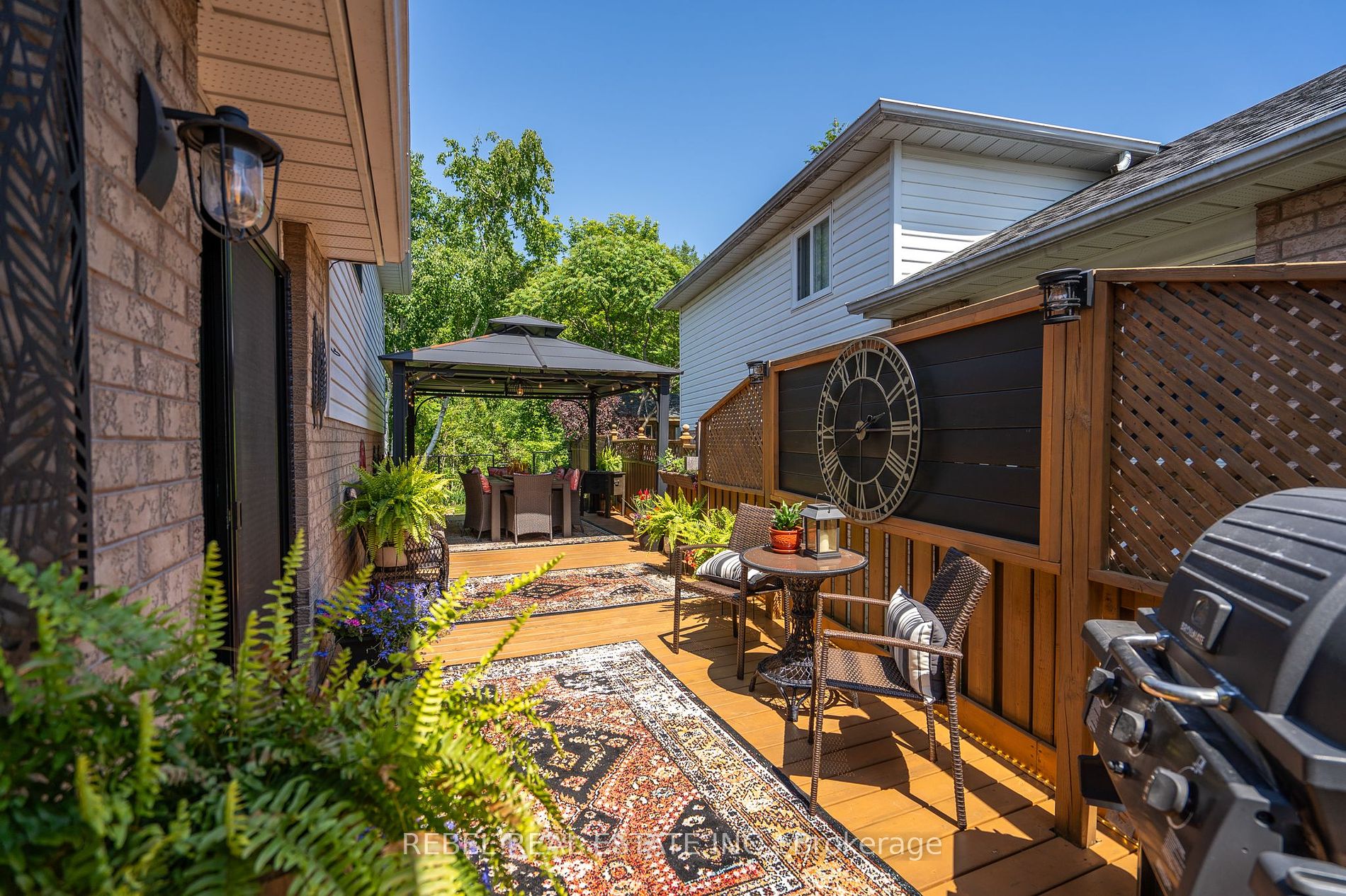 1464 Trowbridge Drive