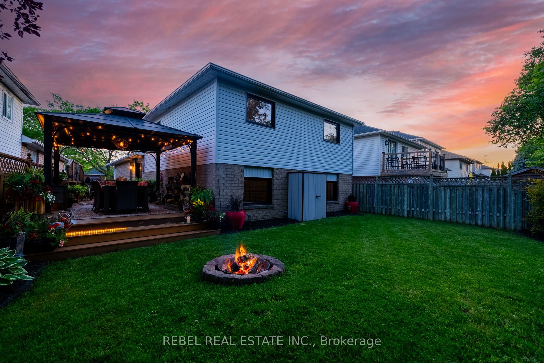 1464 Trowbridge Drive