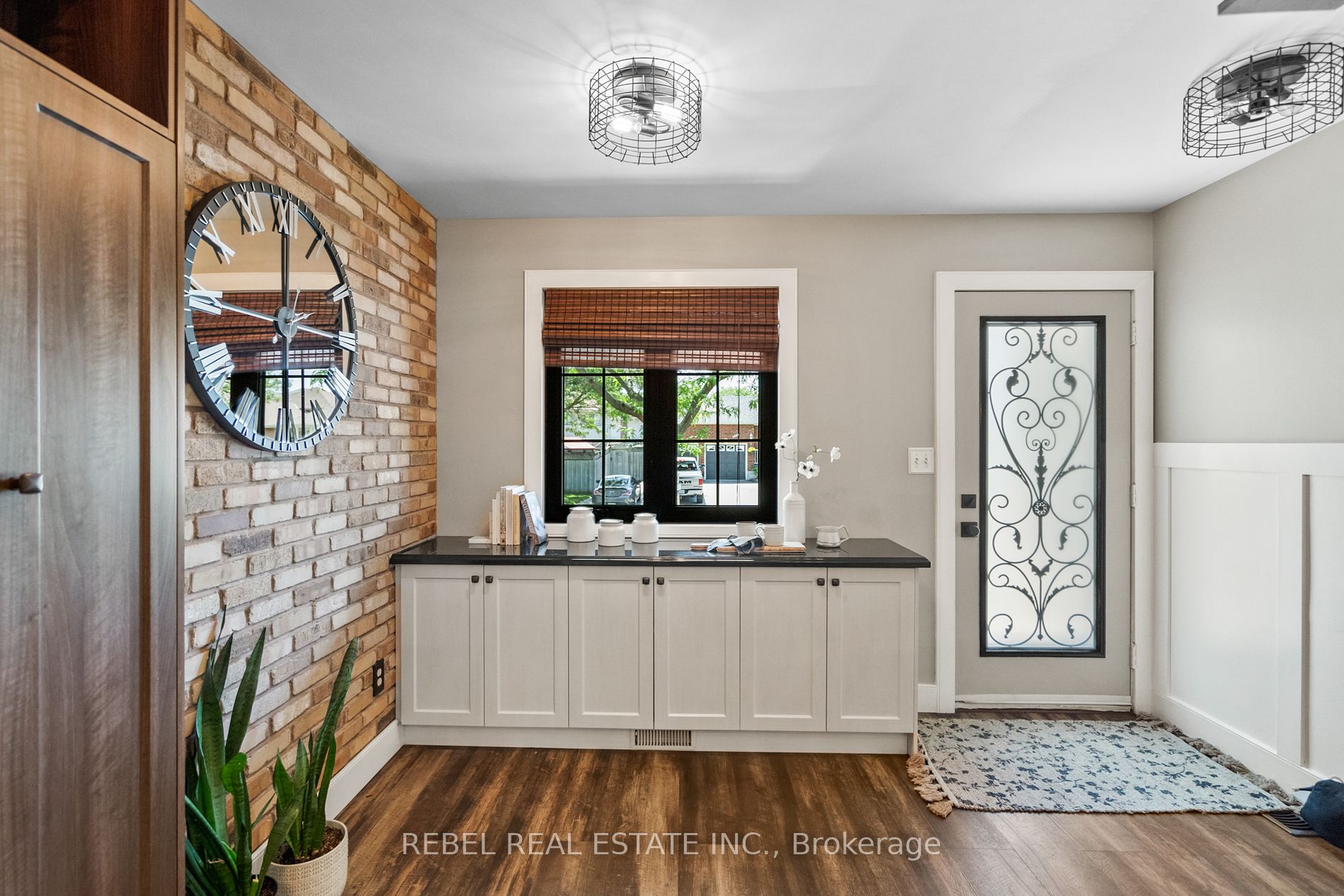 1464 Trowbridge Drive