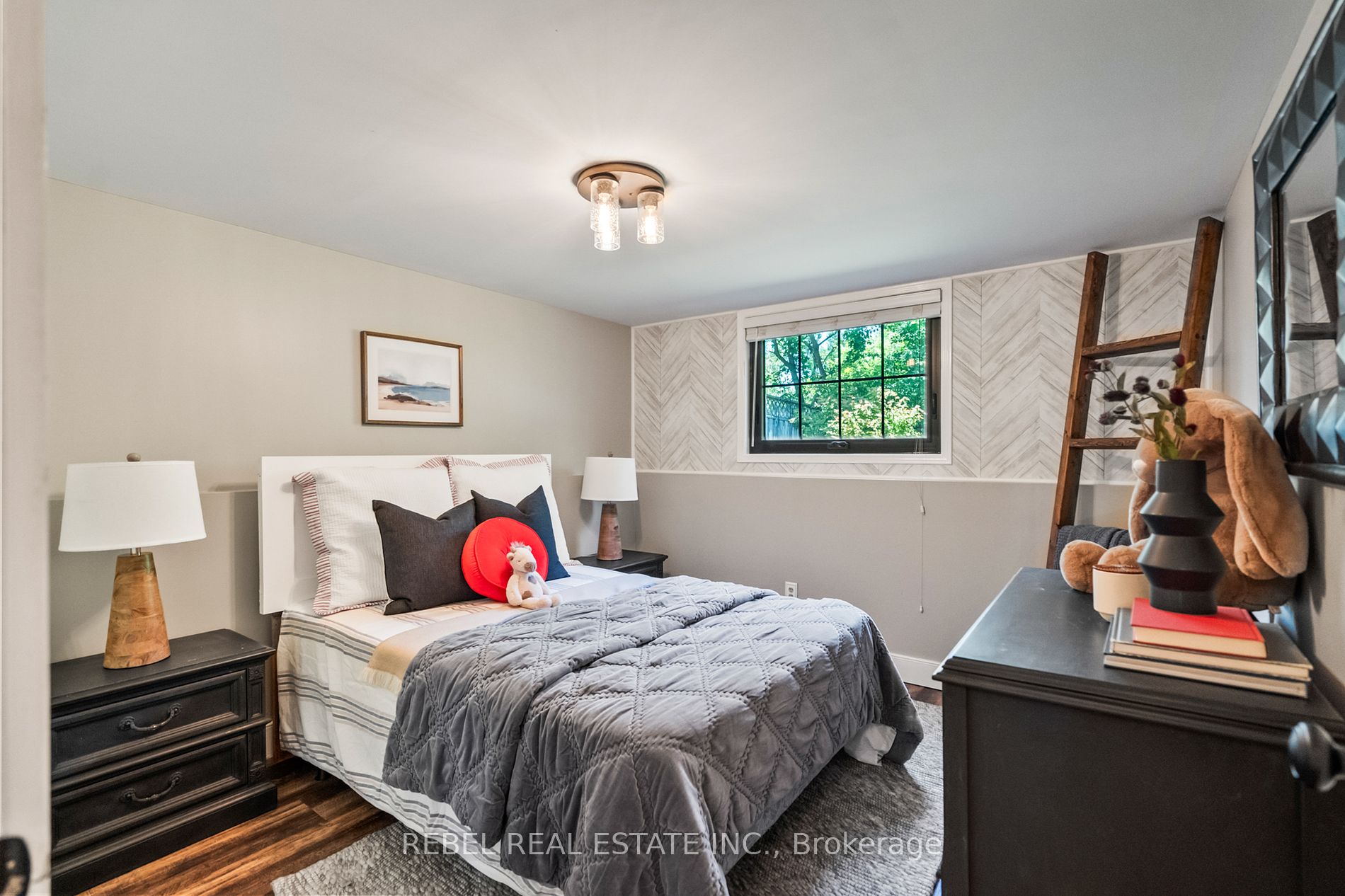 1464 Trowbridge Drive