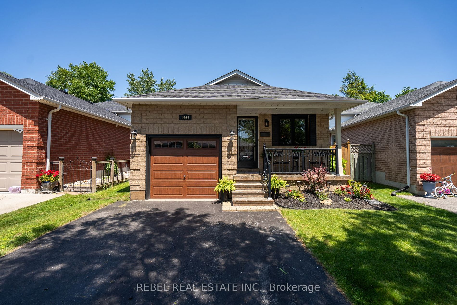 1464 Trowbridge Drive