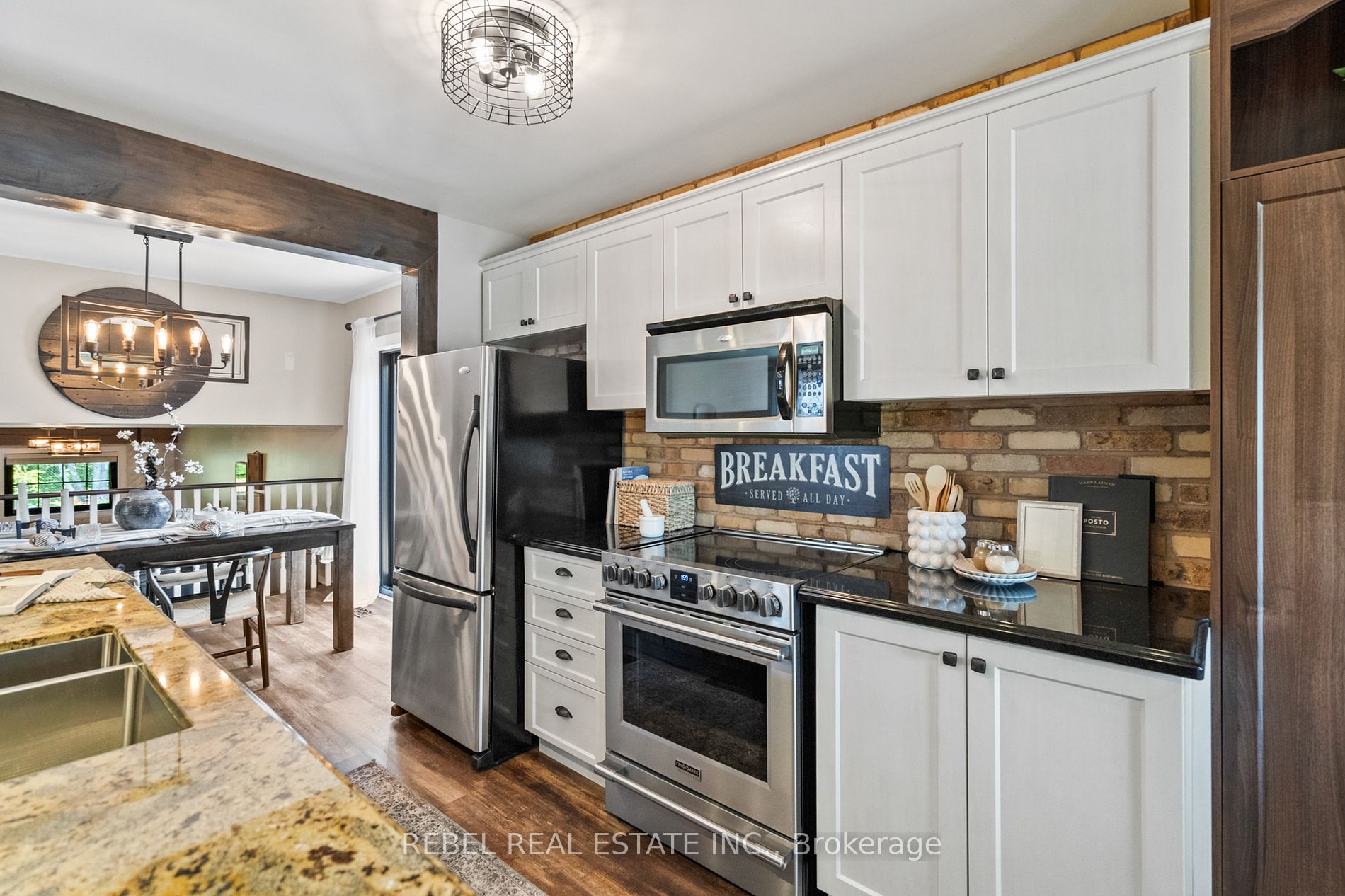 1464 Trowbridge Drive