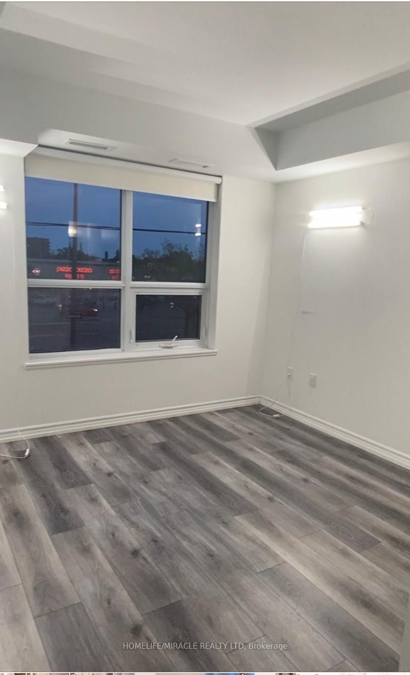 1 Falaise Rd, #221