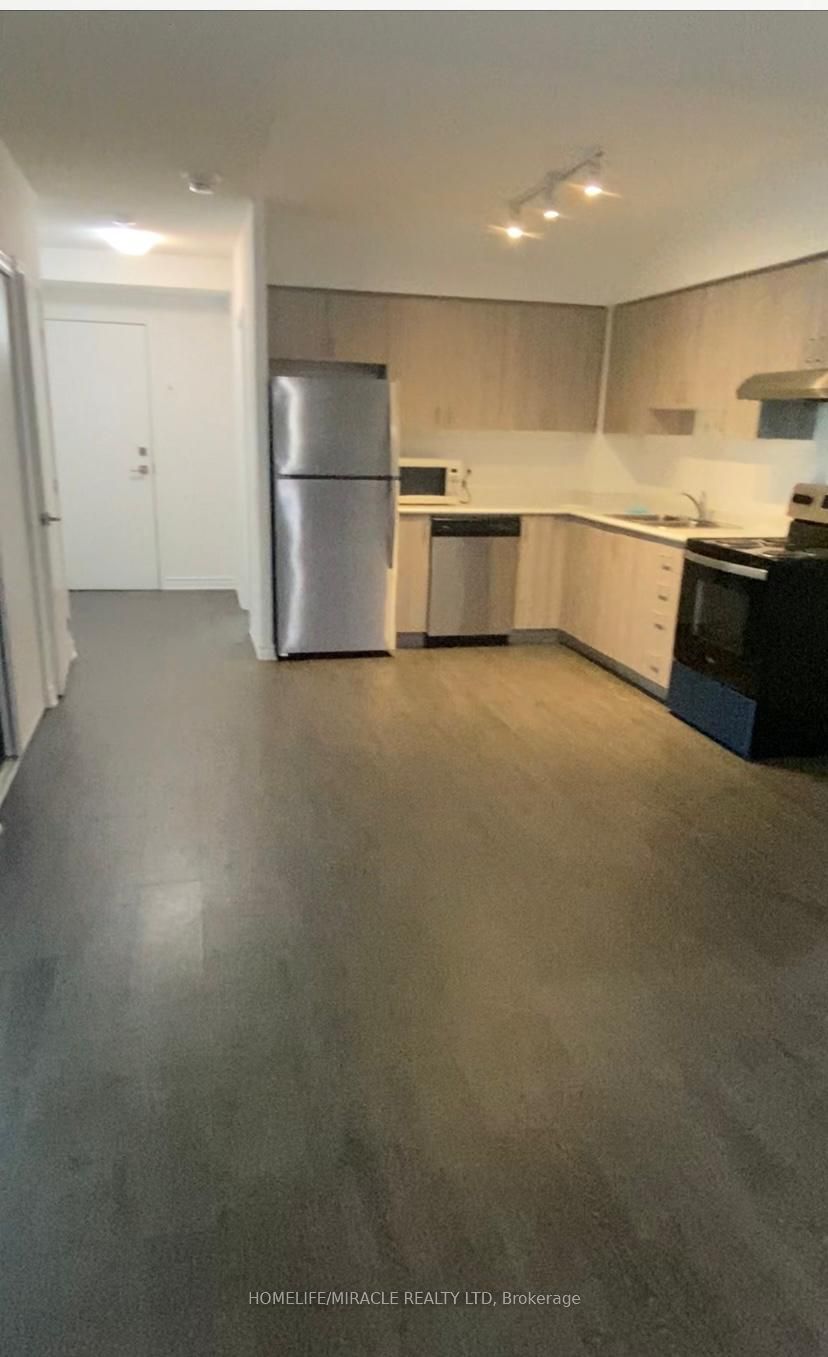 1 Falaise Rd, #221