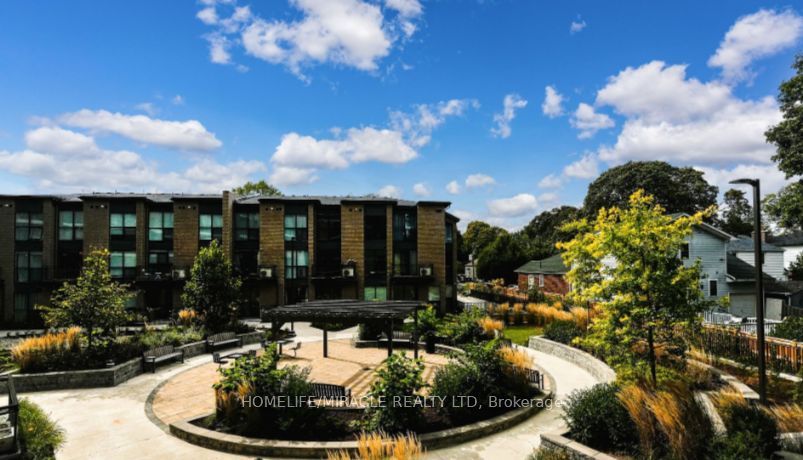 1 Falaise Rd, #221