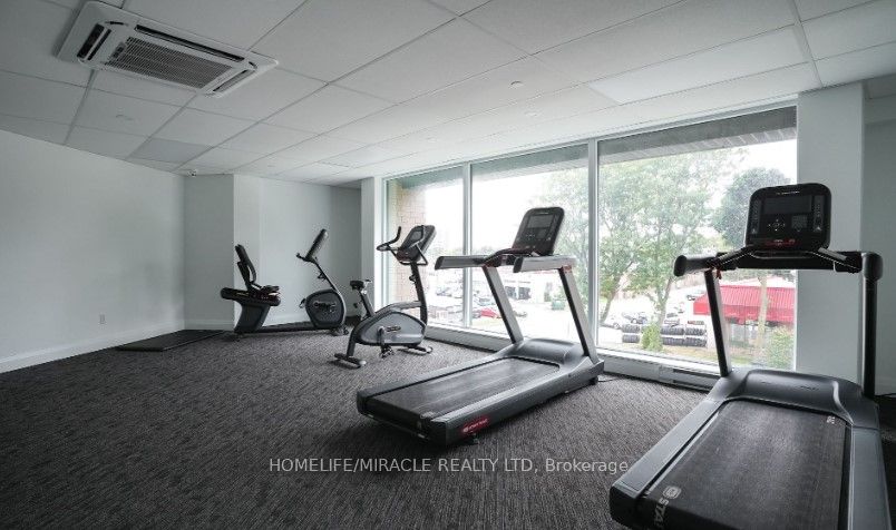 1 Falaise Rd, #221