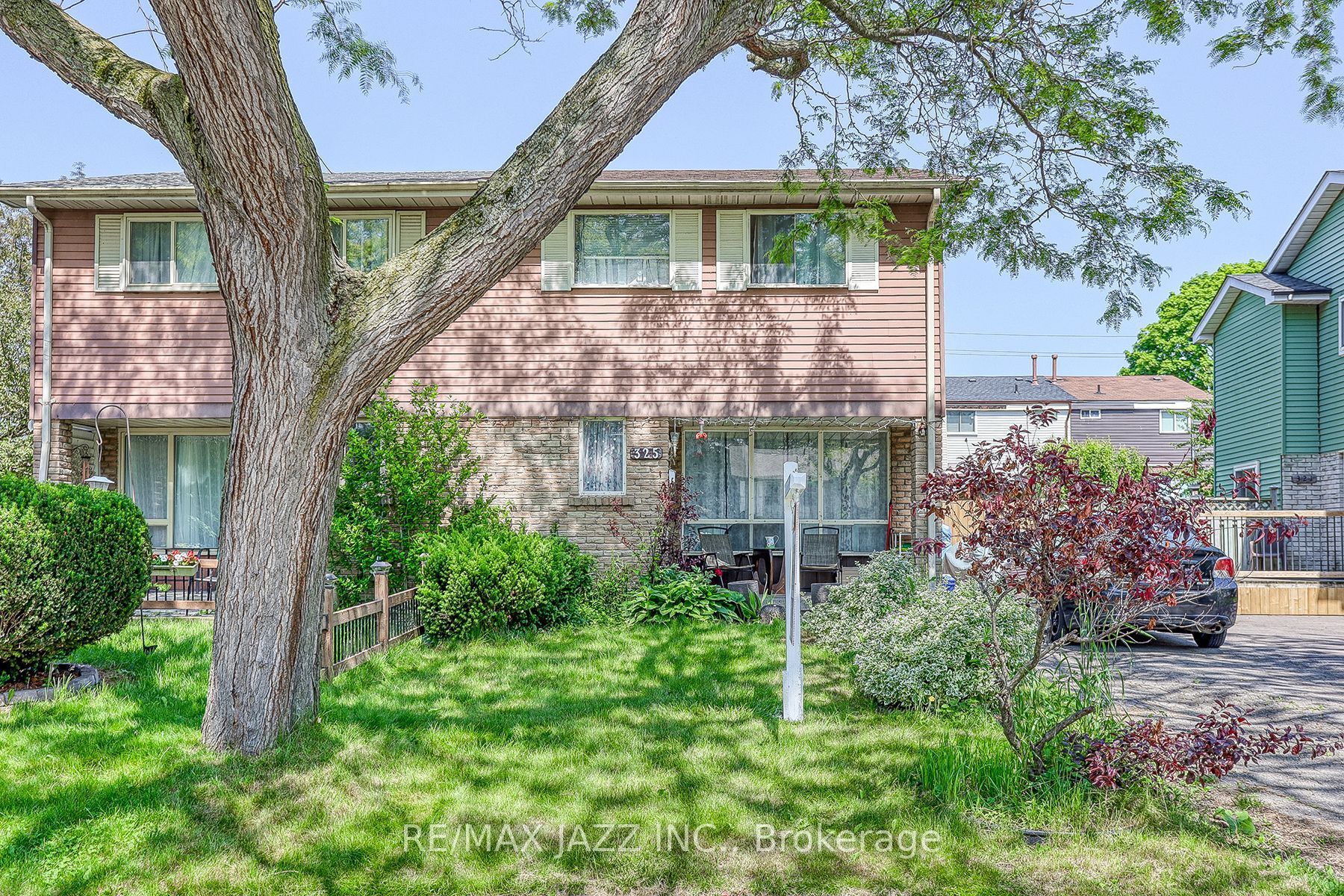 325 Rondeau Court