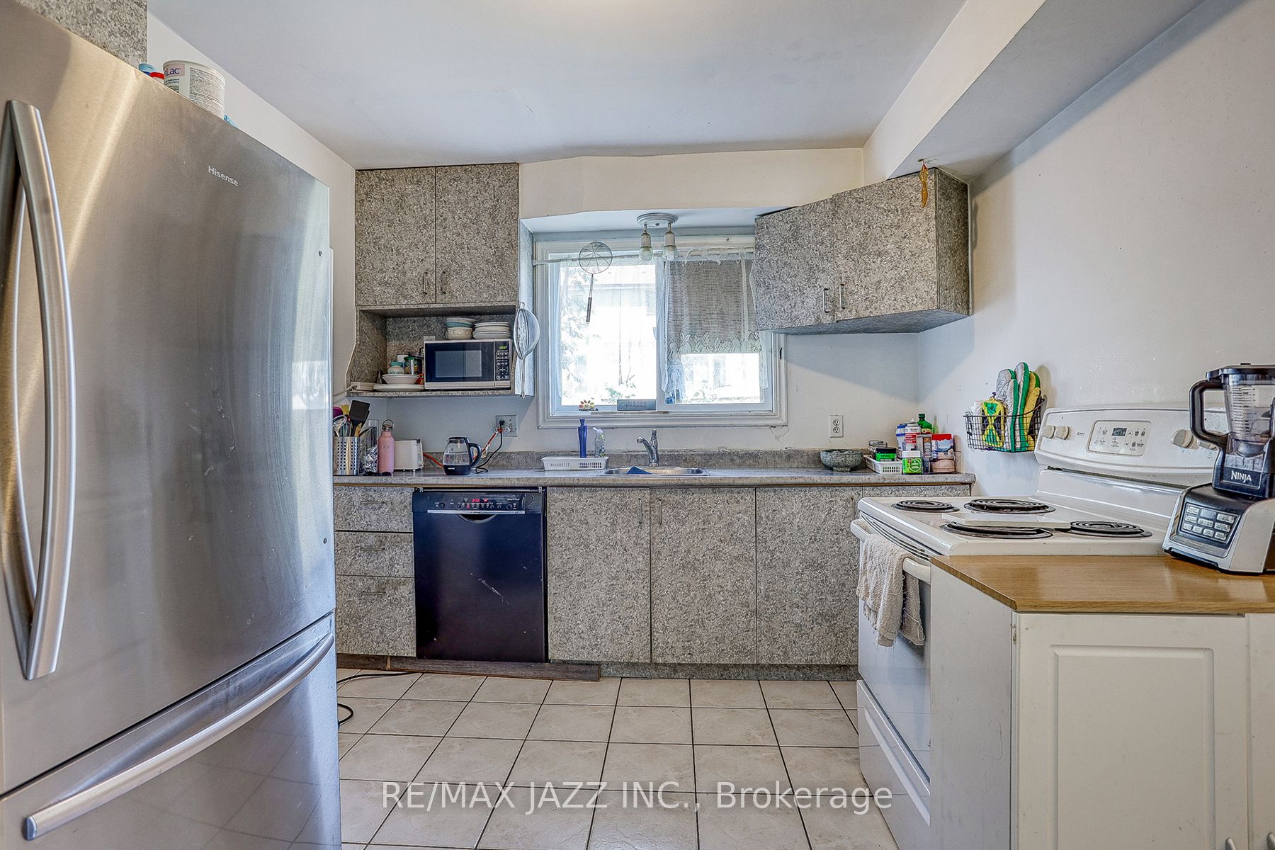 325 Rondeau Court