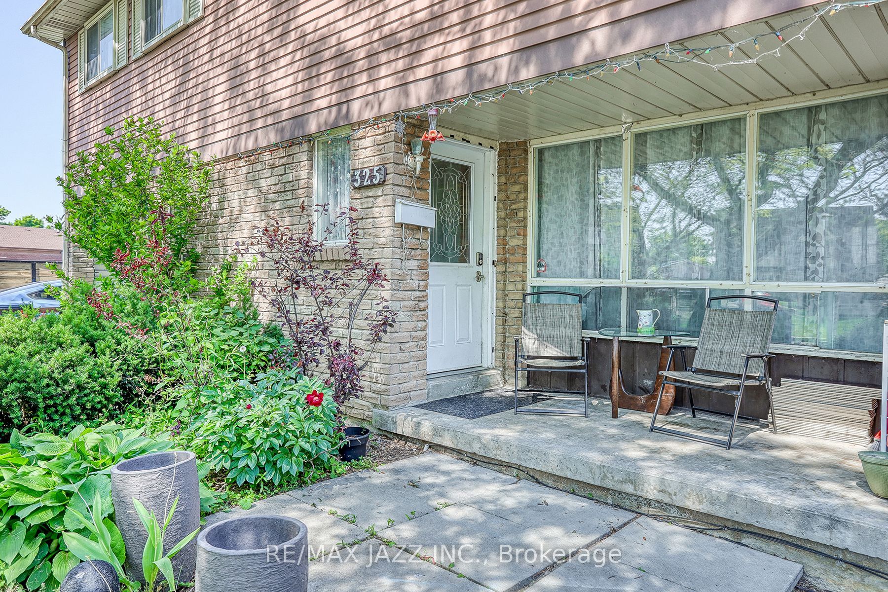 325 Rondeau Court