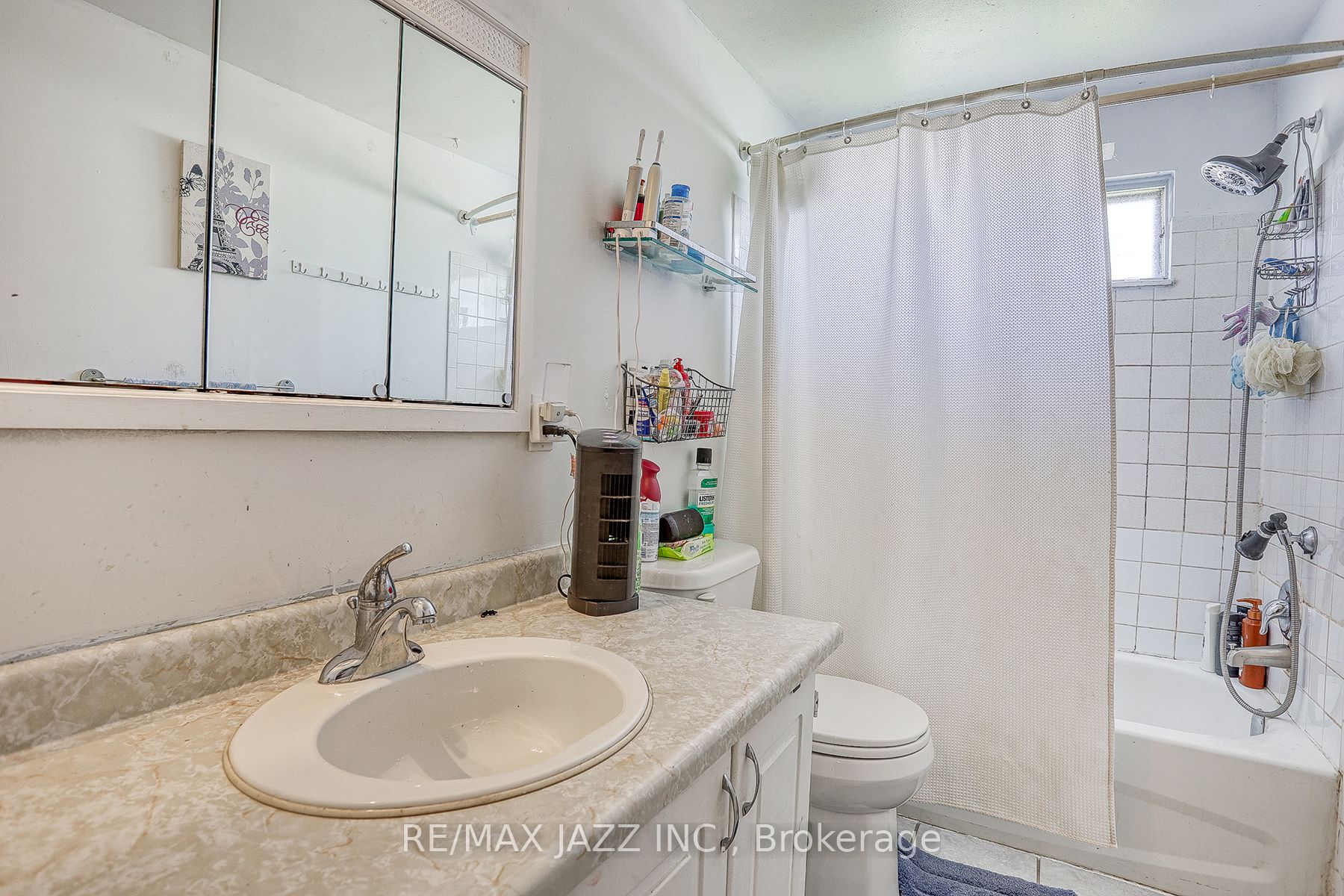 325 Rondeau Court