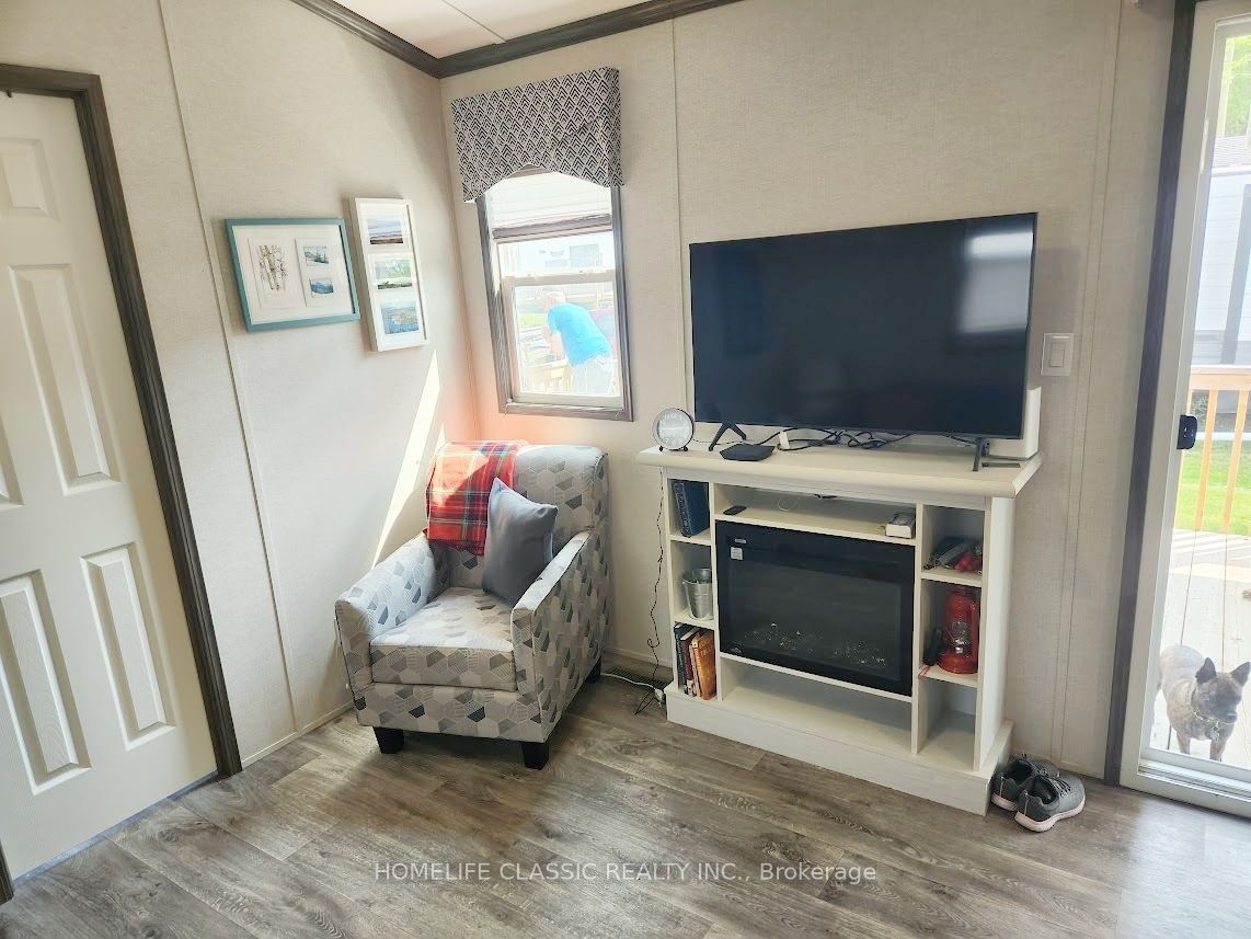 225 Platten Boulevard