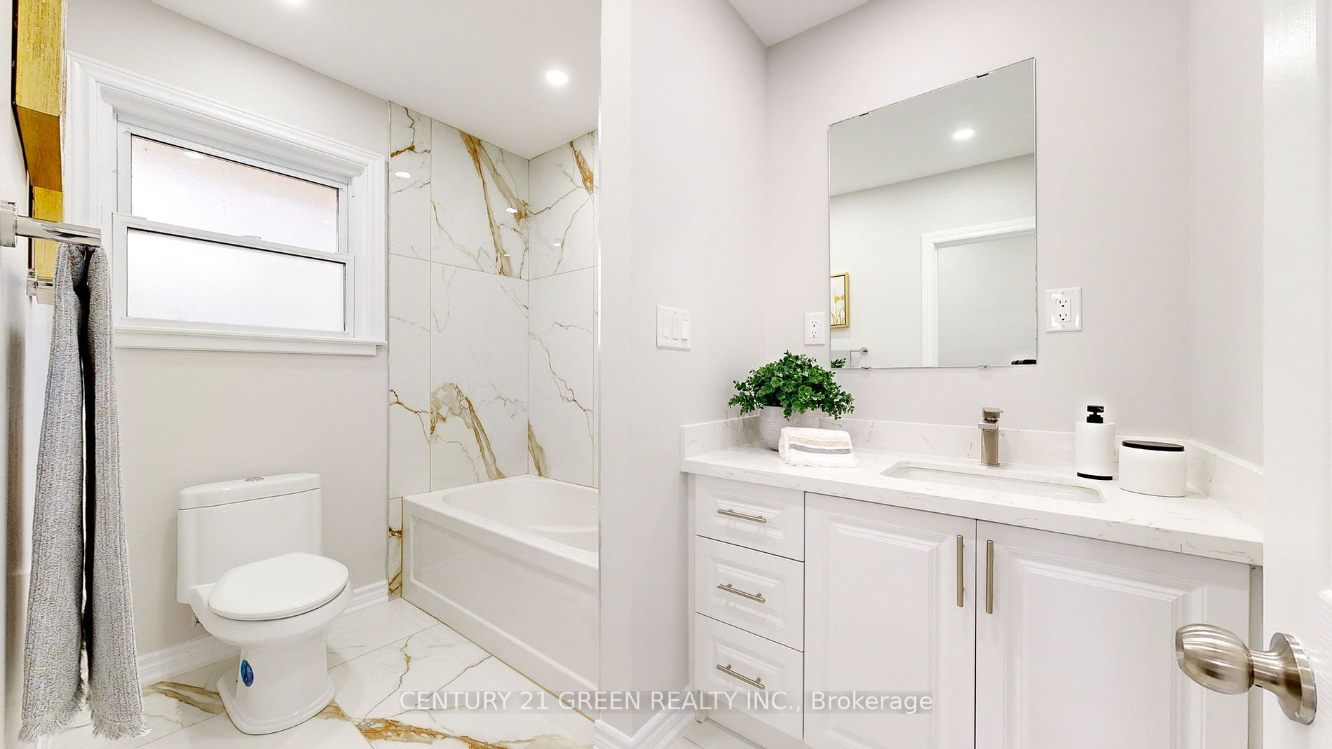 1813 Rossland Road E, #Main