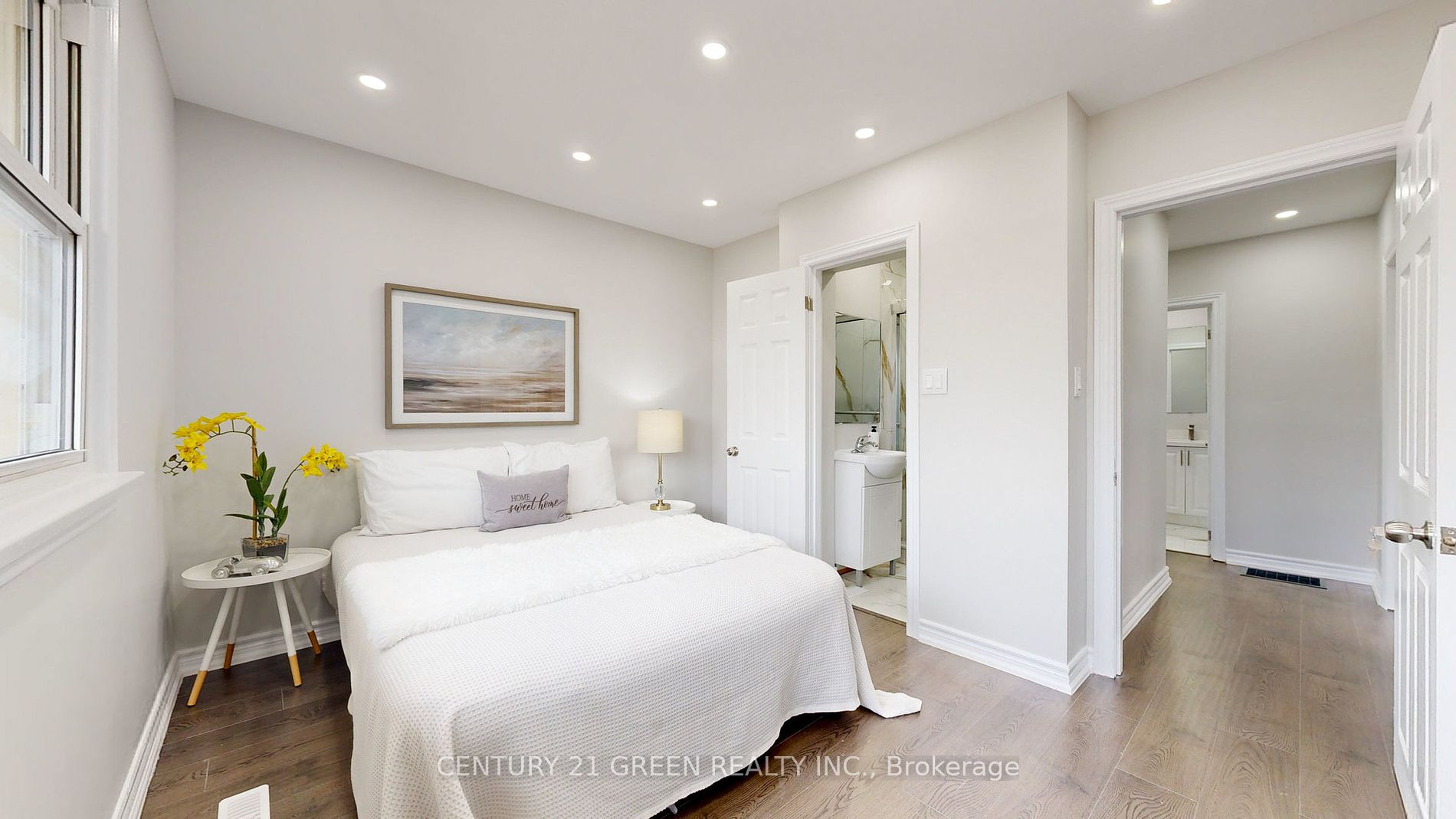 1813 Rossland Road E, #Main