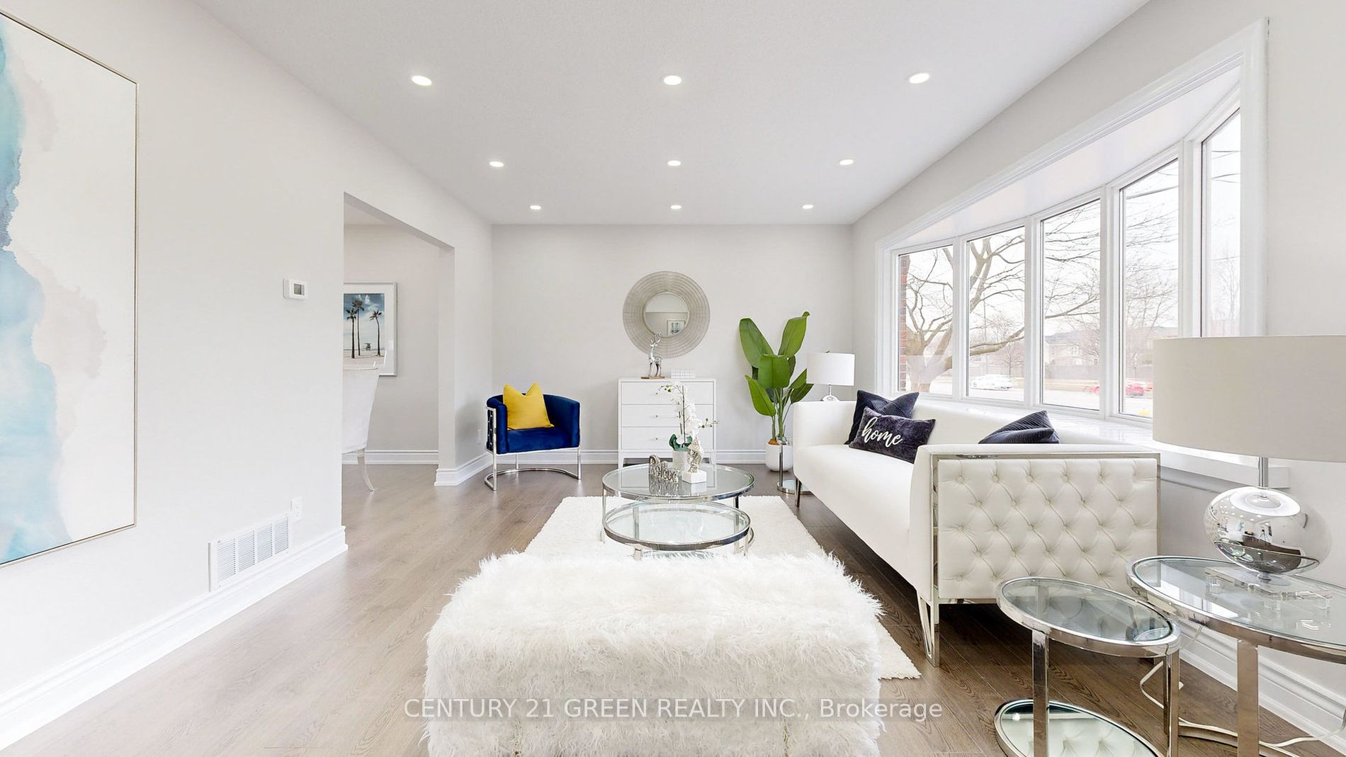 1813 Rossland Road E, #Main