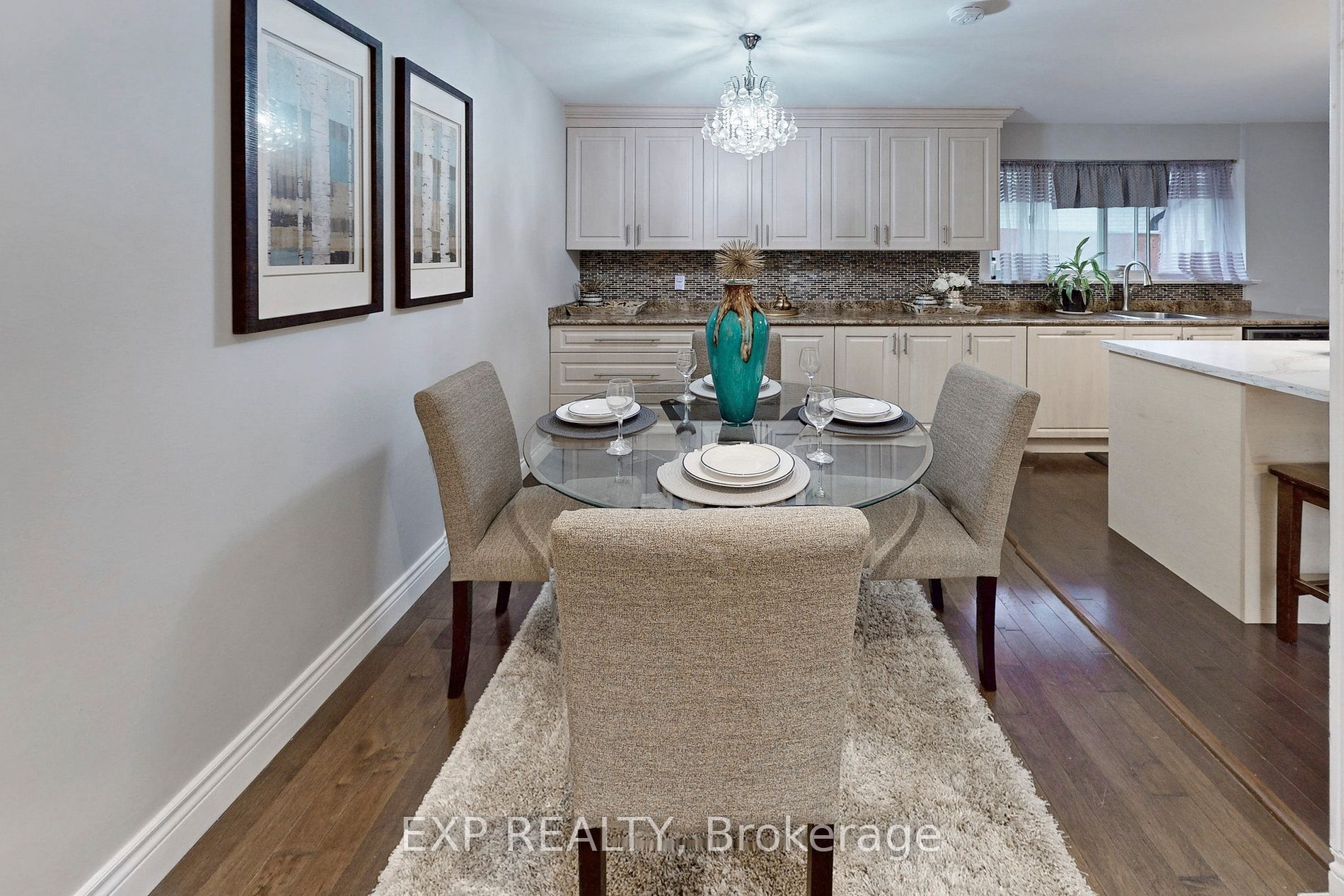 15 Woodgarden Cres