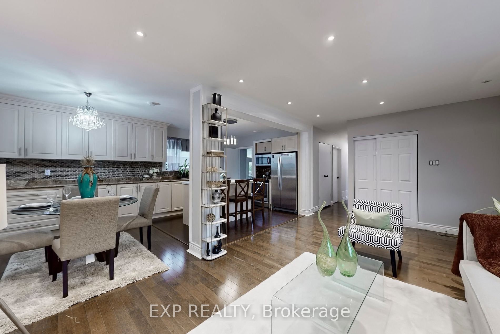 15 Woodgarden Cres