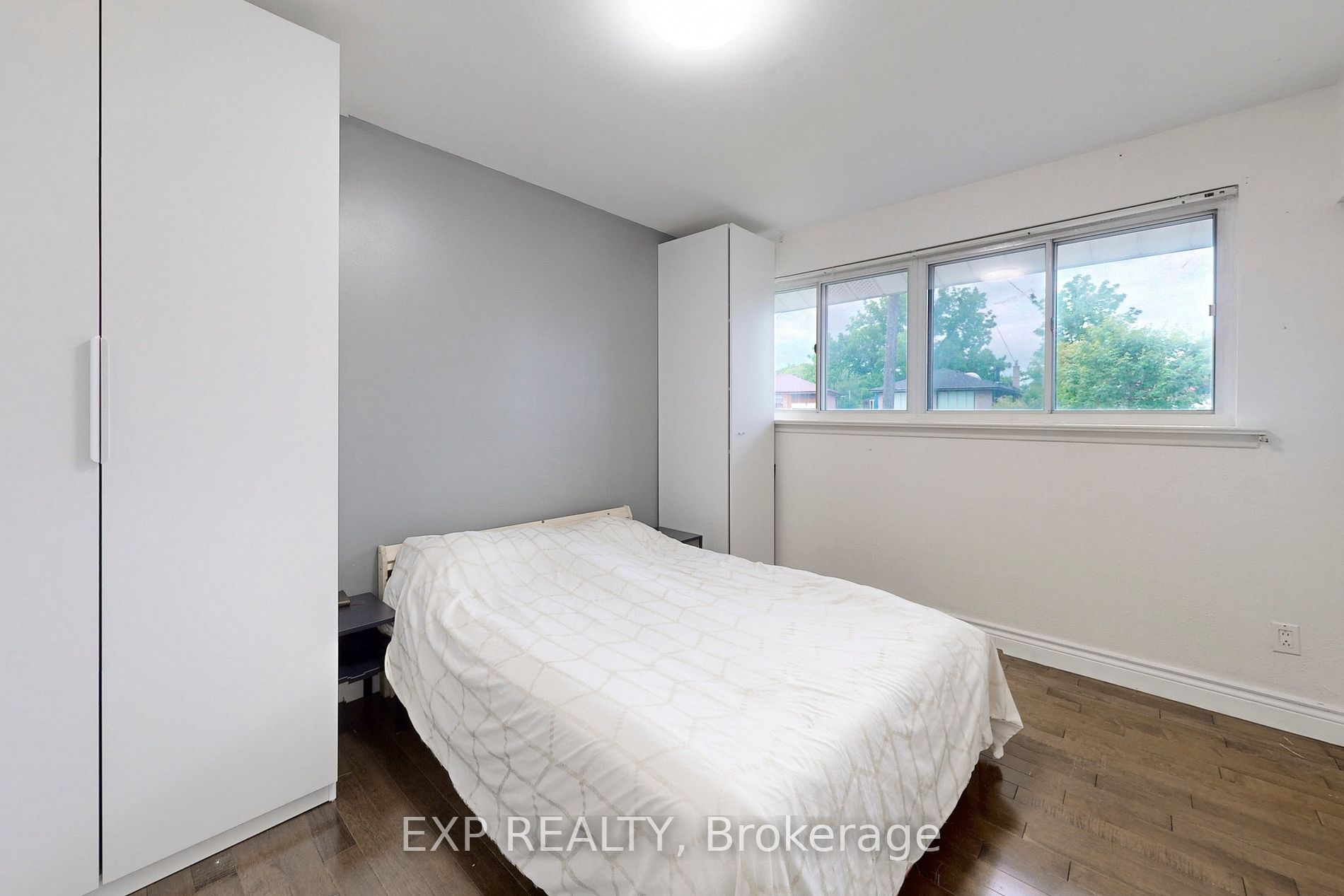 15 Woodgarden Cres
