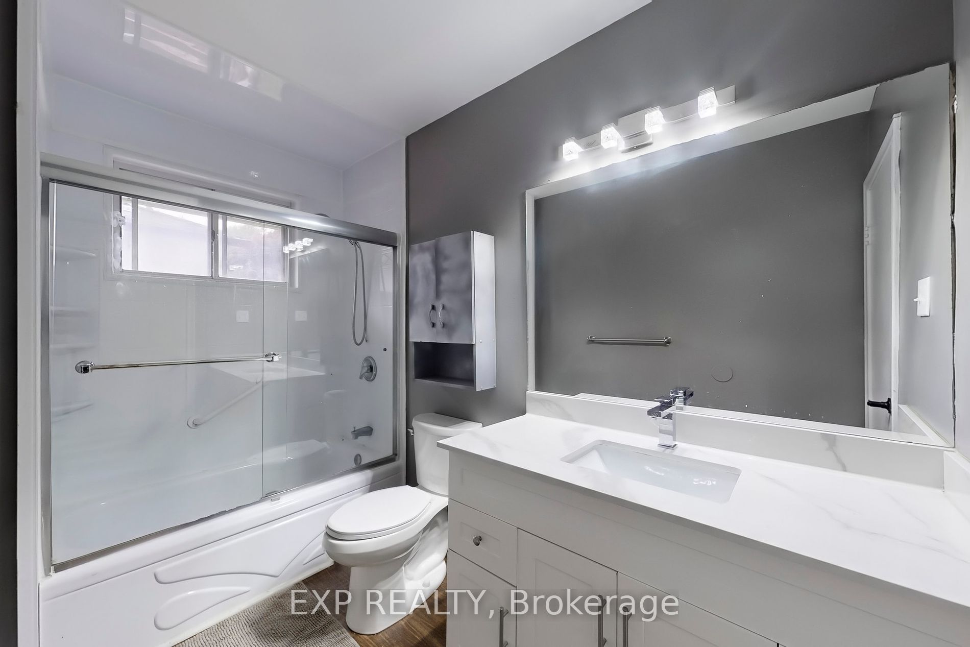15 Woodgarden Cres