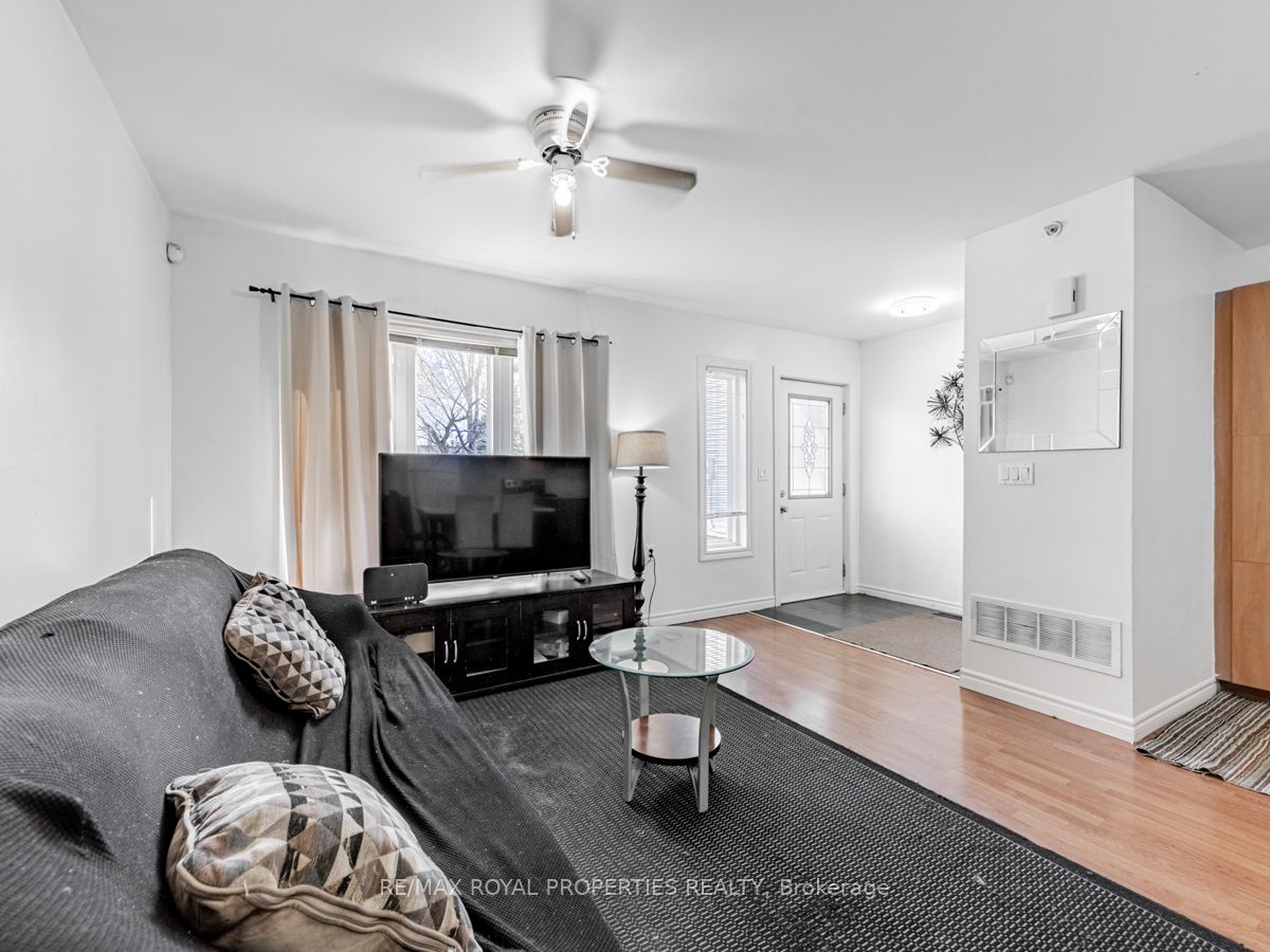 32 St Dunstan Drive