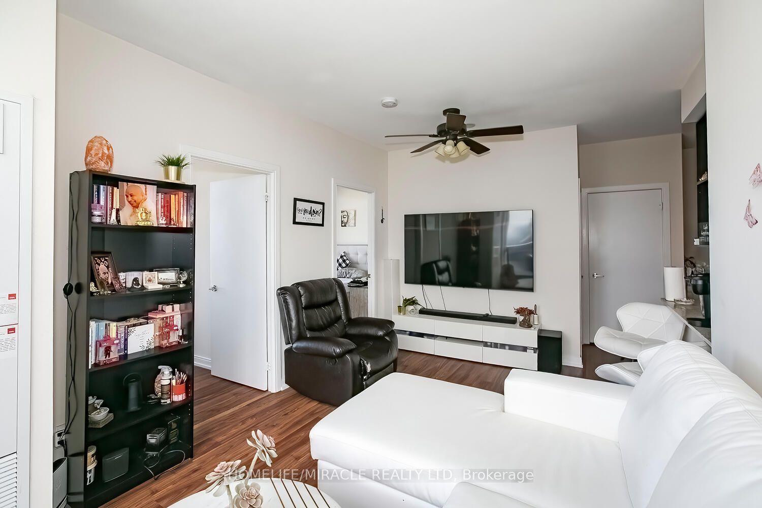 181 Village Green Square, #Ph20