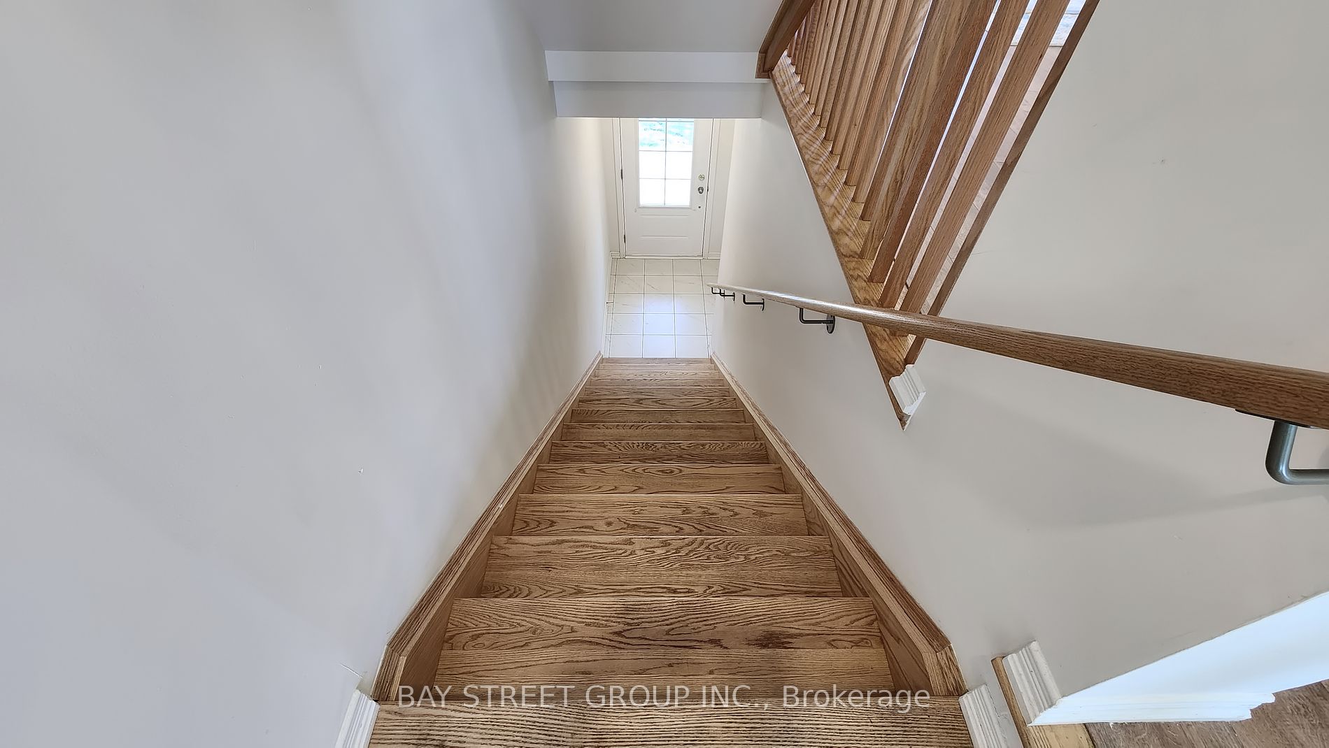 2695 Magdalen Path