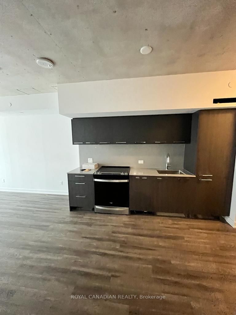 45 Baseball Pl, #403