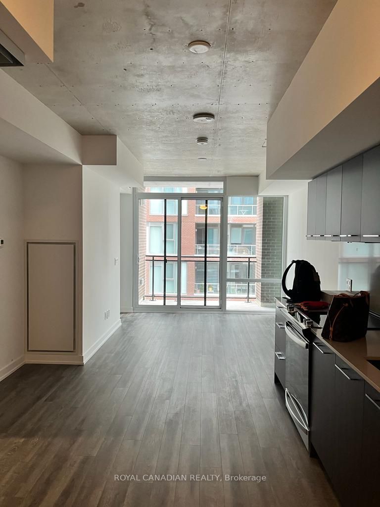 45 Baseball Pl, #403