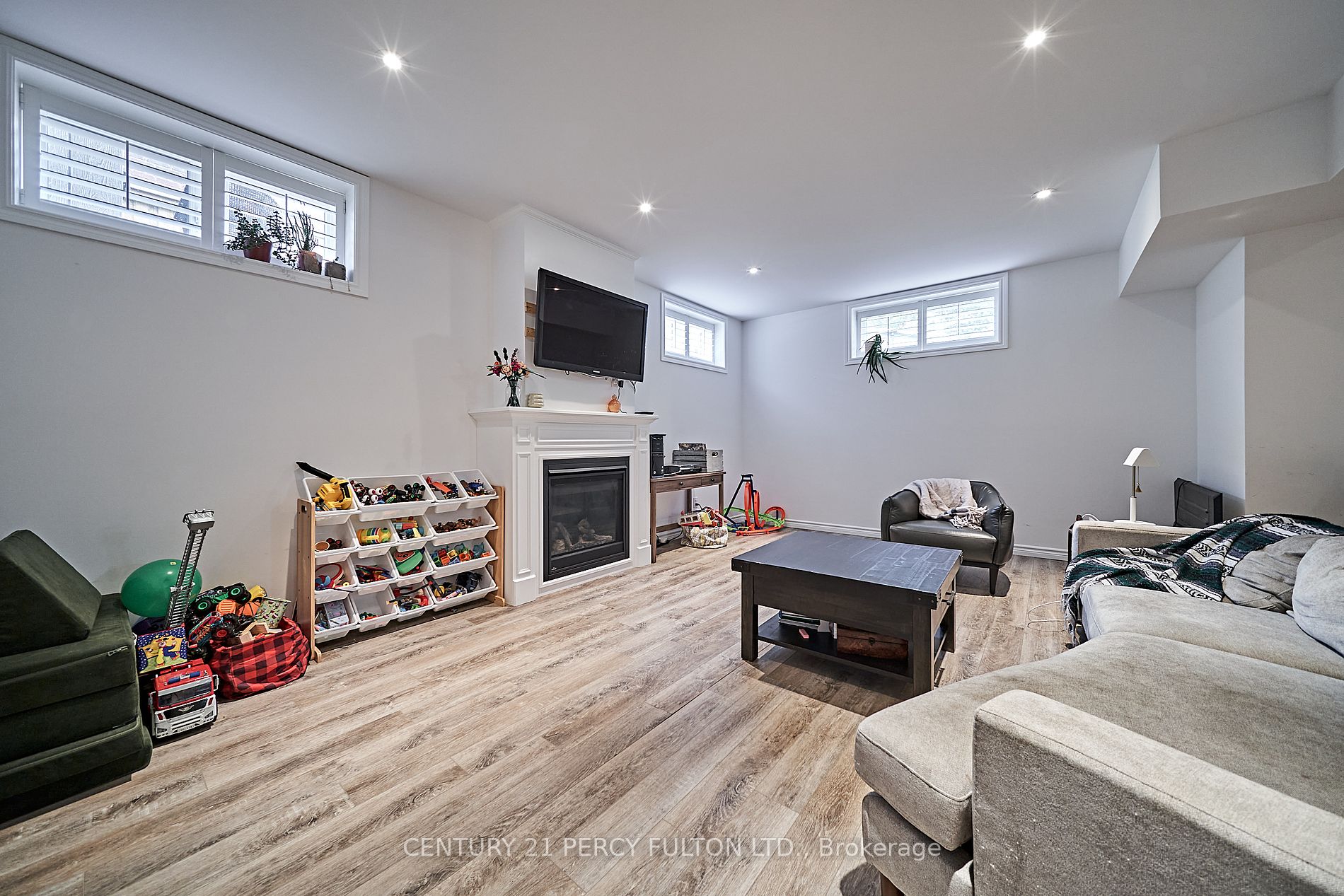43 Harry Lee Crescent