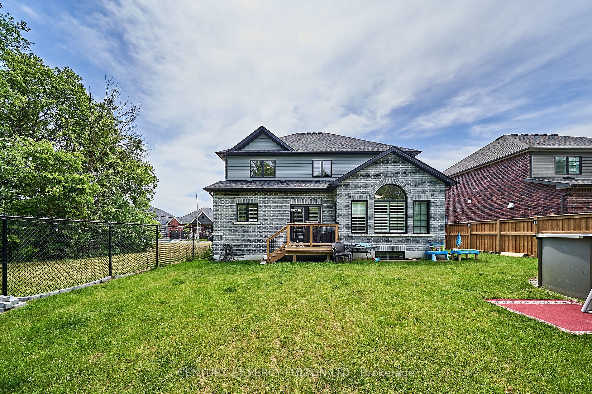 43 Harry Lee Crescent
