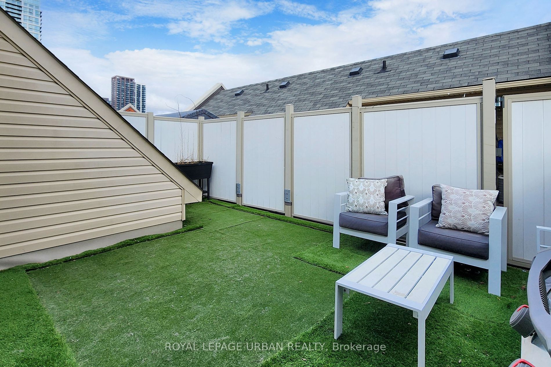 76 Munro Street #2