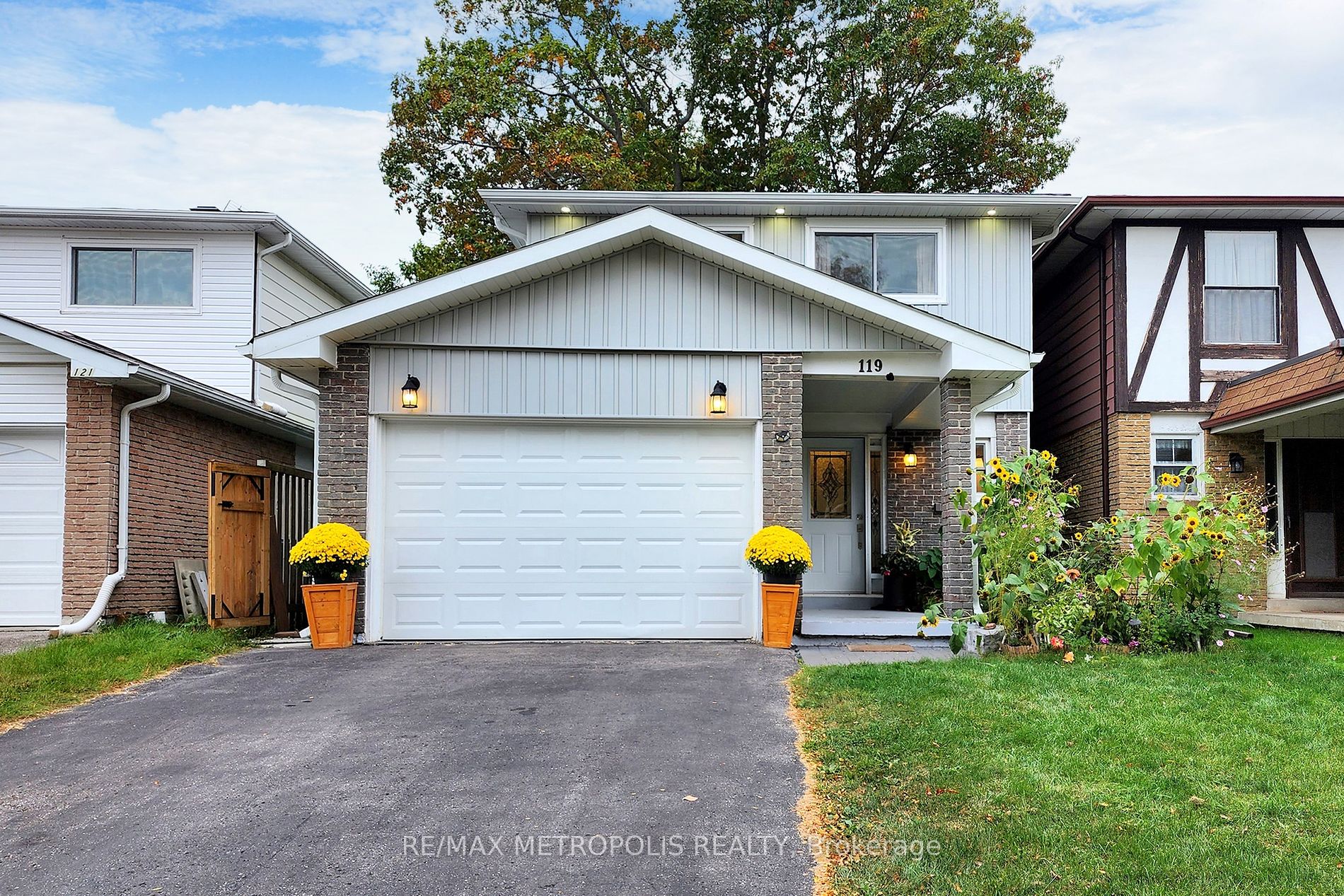 119 Deanscroft Sq